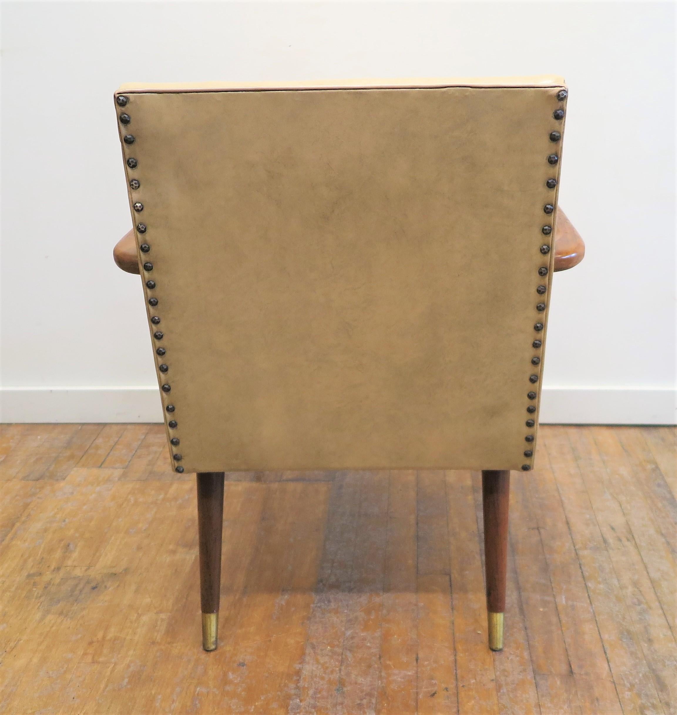 Mid-Century Modern Walnut Lounge Chair  3