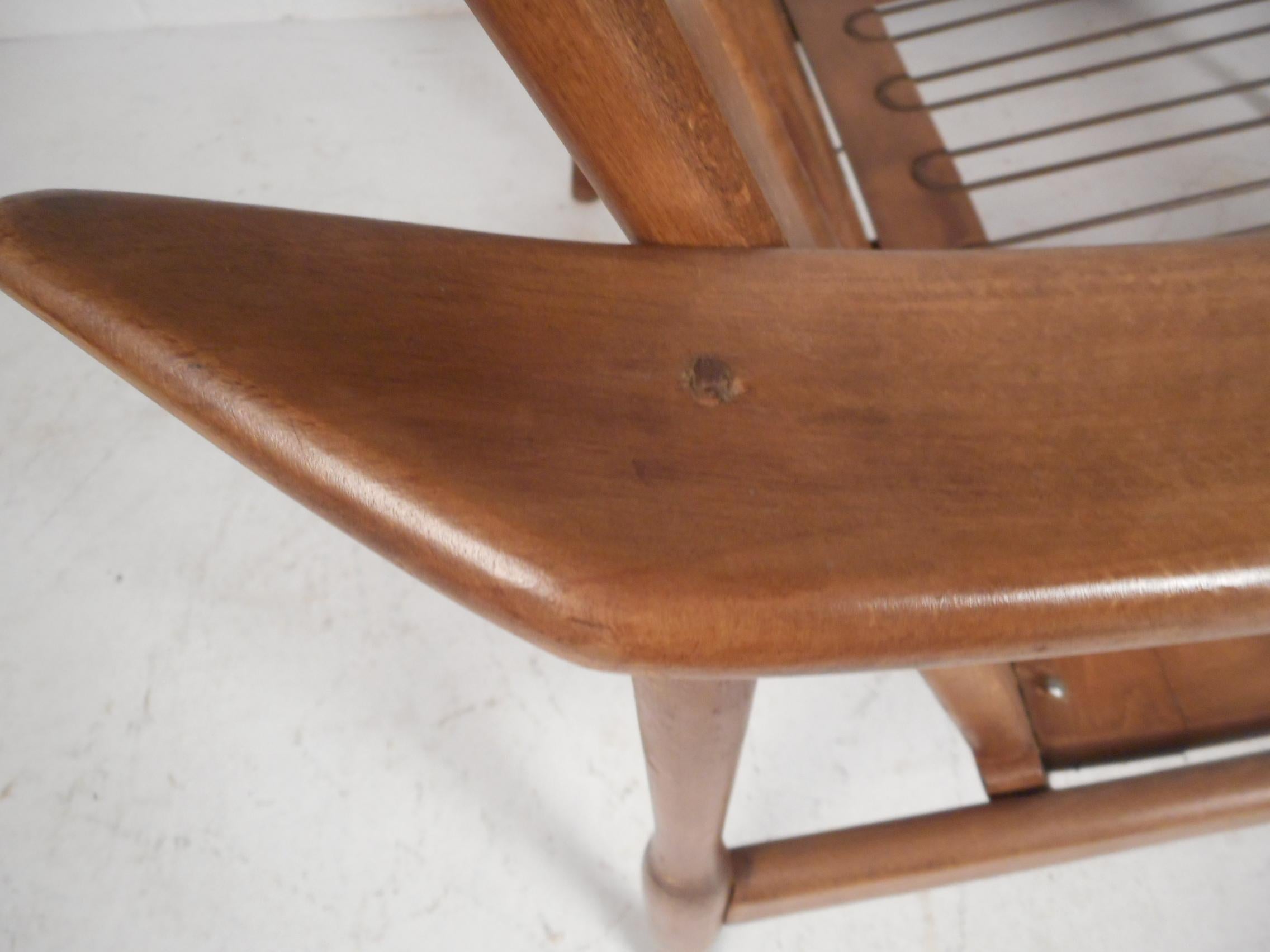 Mid-Century Modern Walnut Lounge Chairs 3