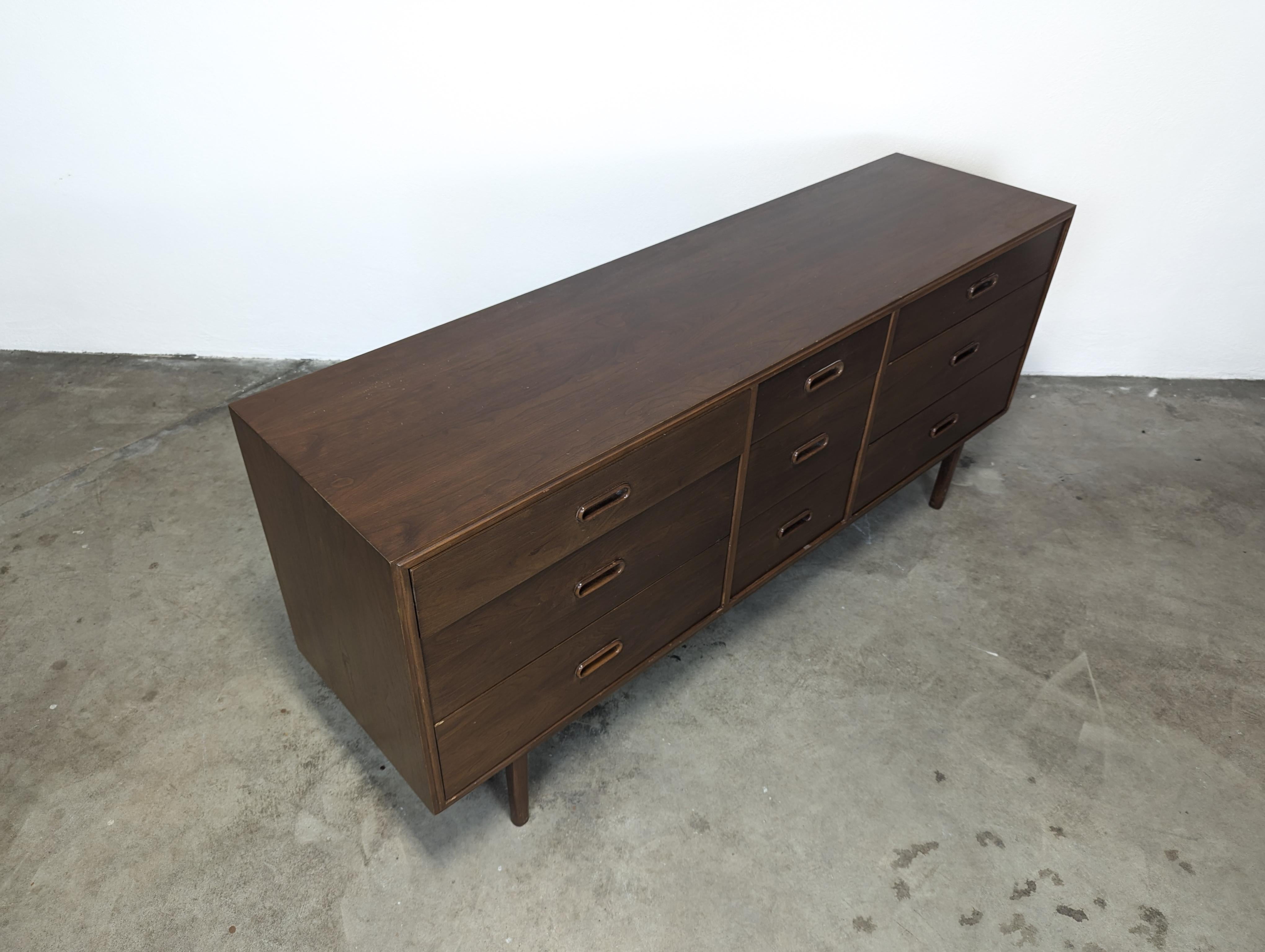 Mid Century Modern Walnut Lowboy Dresser by Jack Cartwright for Founders, c1960s 11