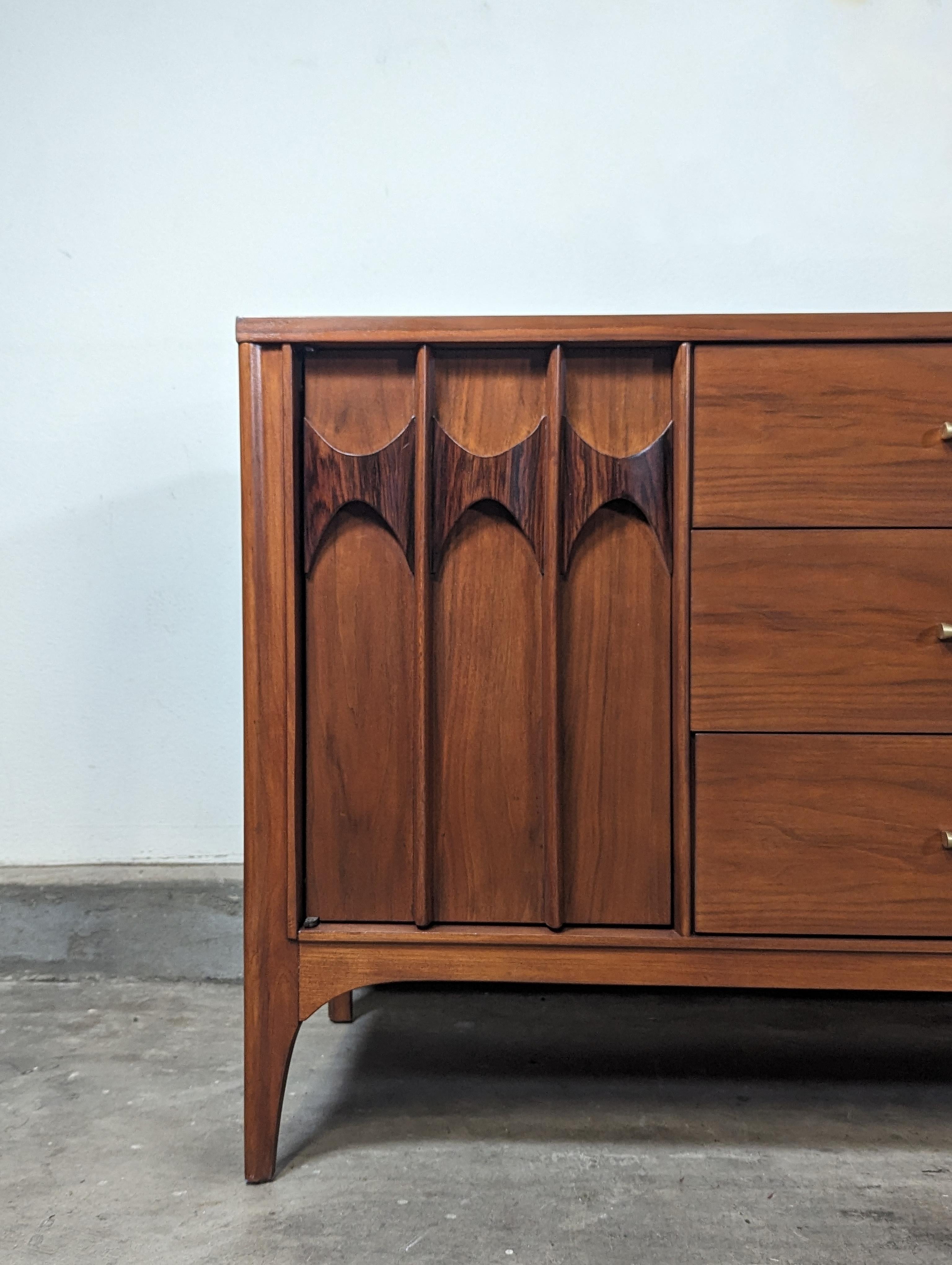 Mid Century Modern Walnut Lowboy Perspecta Dresser by Kent Coffey, c1960s For Sale 1