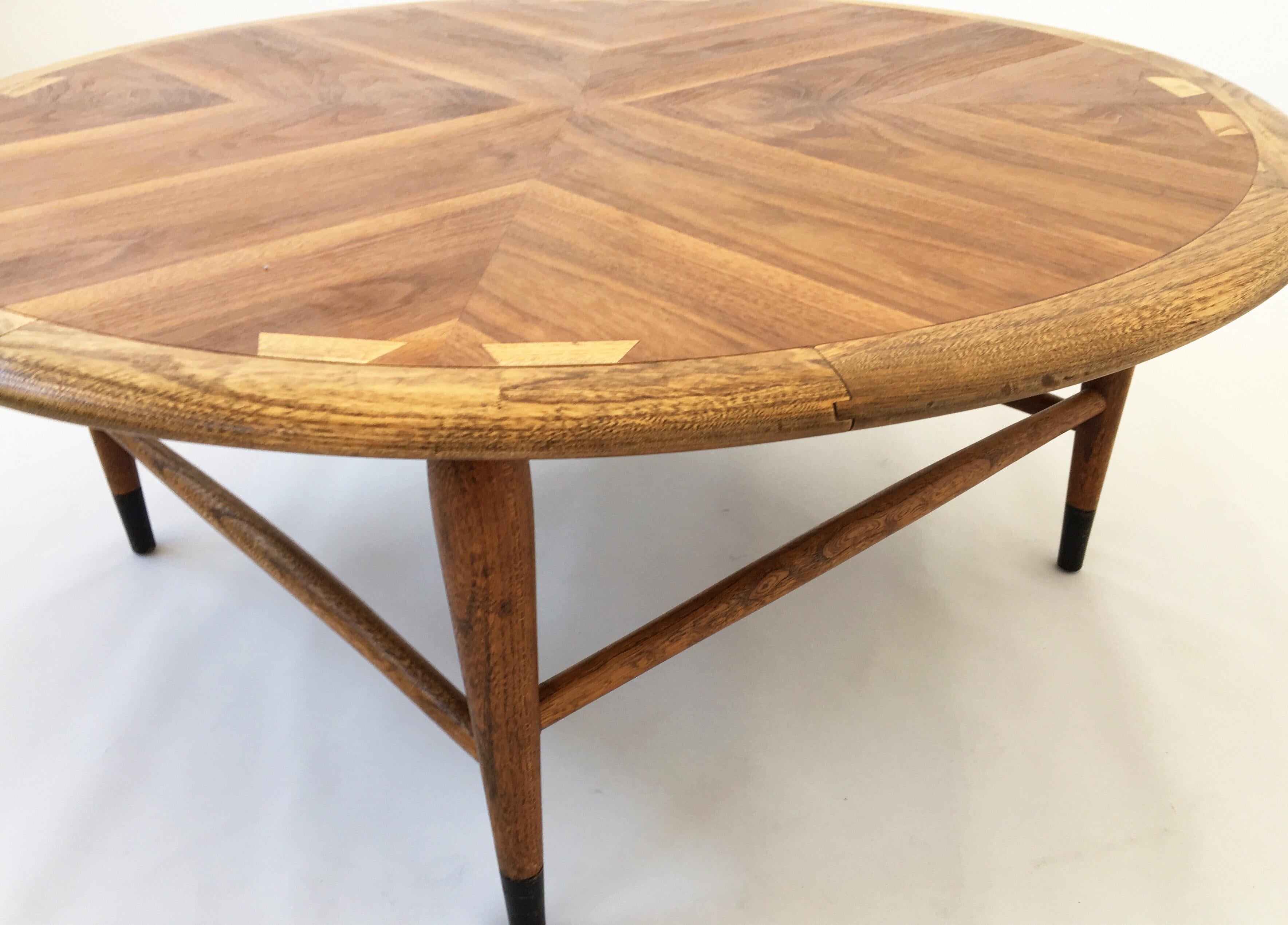 Mid-Century Modern Walnut Marquetry Coffee Table, Andre Bus for Lane, circa 1960 In Good Condition For Sale In London, GB