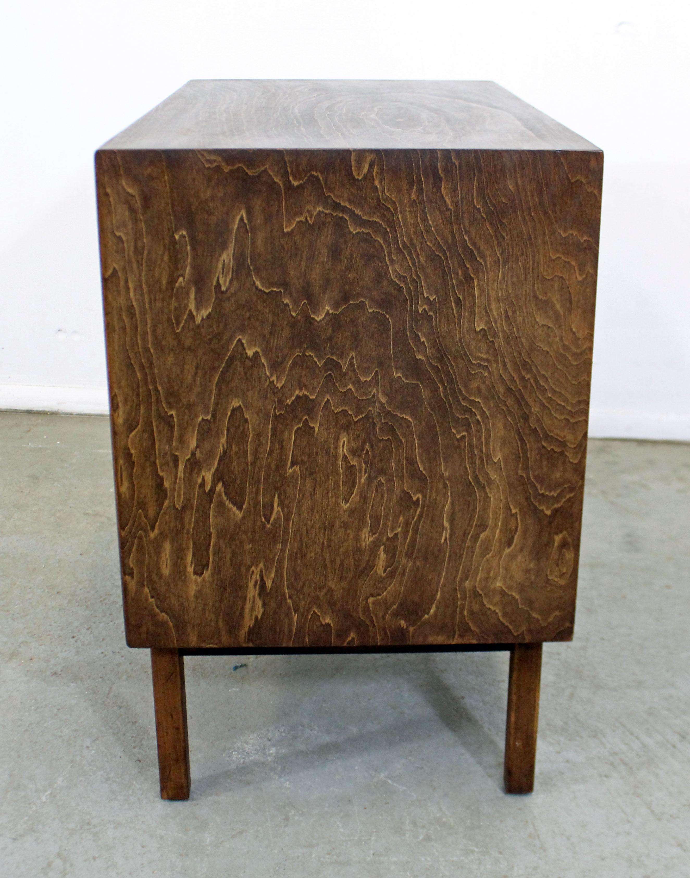 Mid-Century Modern Walnut Mini Credenza Server In Good Condition In Wilmington, DE