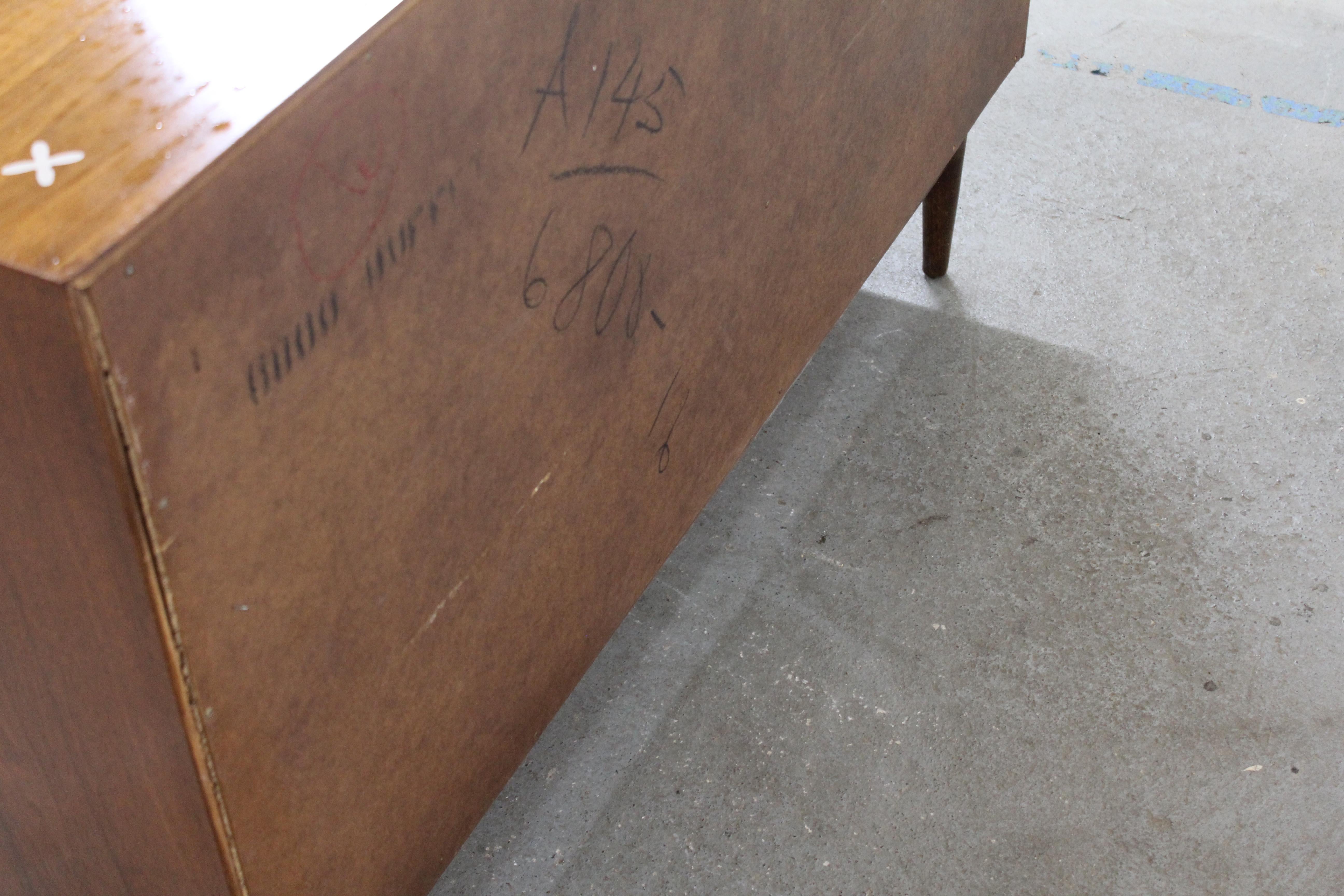 Mid-Century Modern Walnut Mini Sideboard/Credenza by American of Martinsville 2