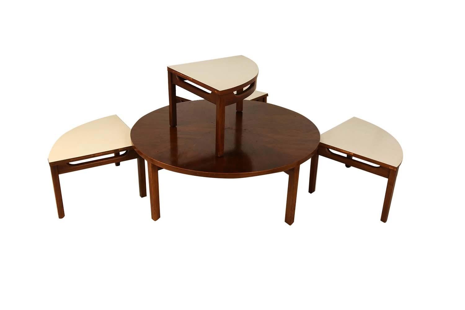 Veneer Mid-Century Modern Walnut Nesting Coffee Table
