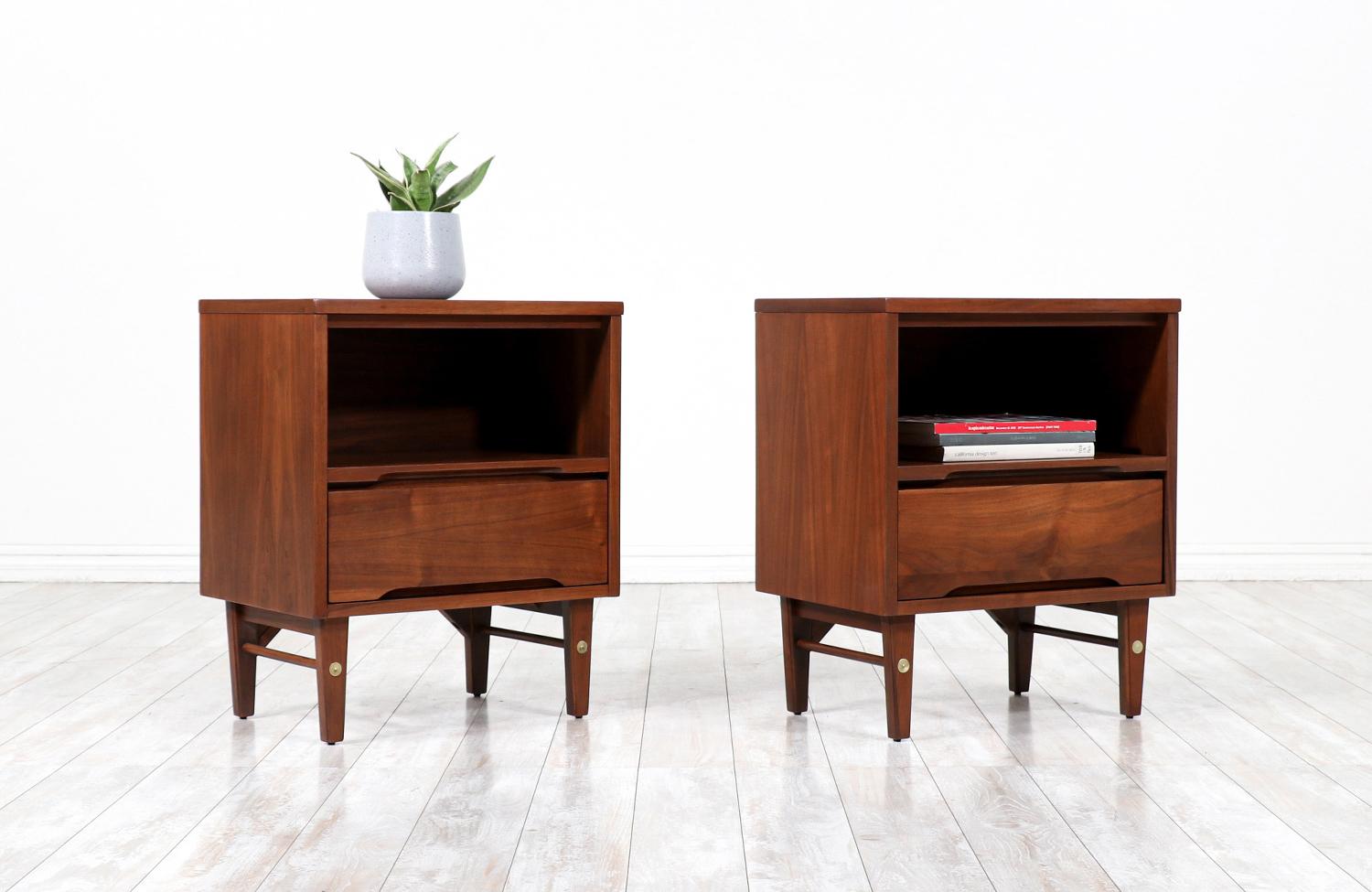 Mid-Century Modern walnut night stands by Stanley Furniture Co.

.