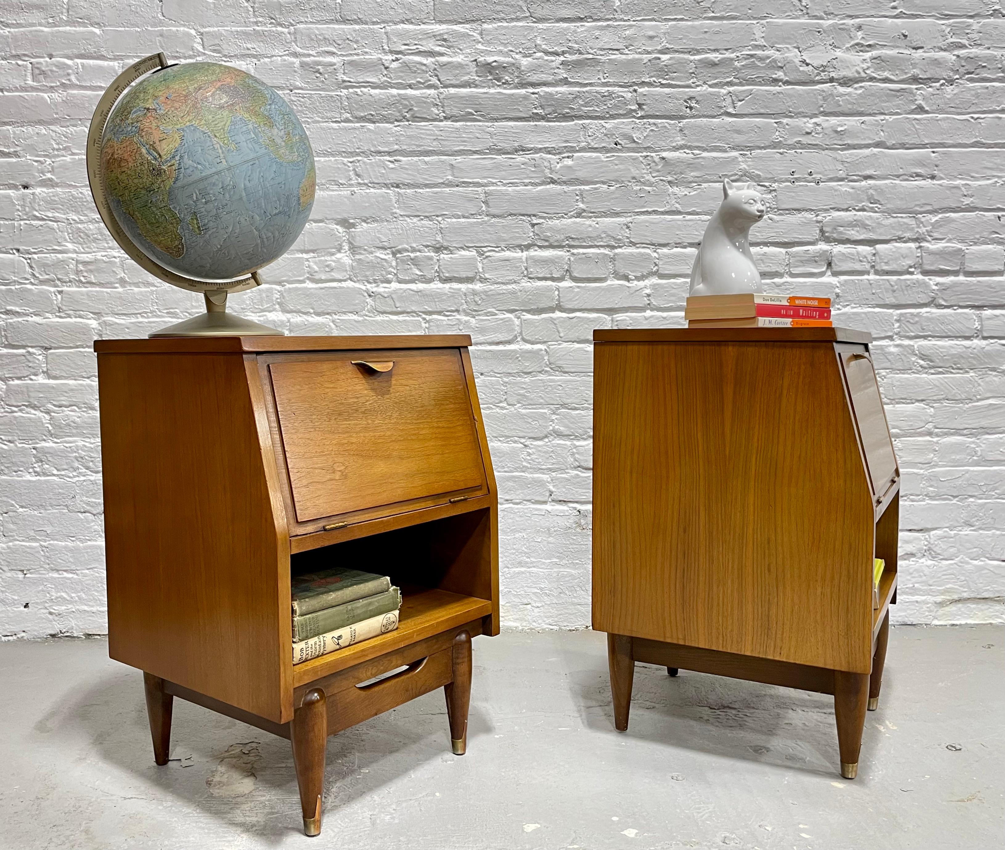Mid Century MODERN Walnut NIGHTSTANDS by Hooker Mainline, c. 1960's 7