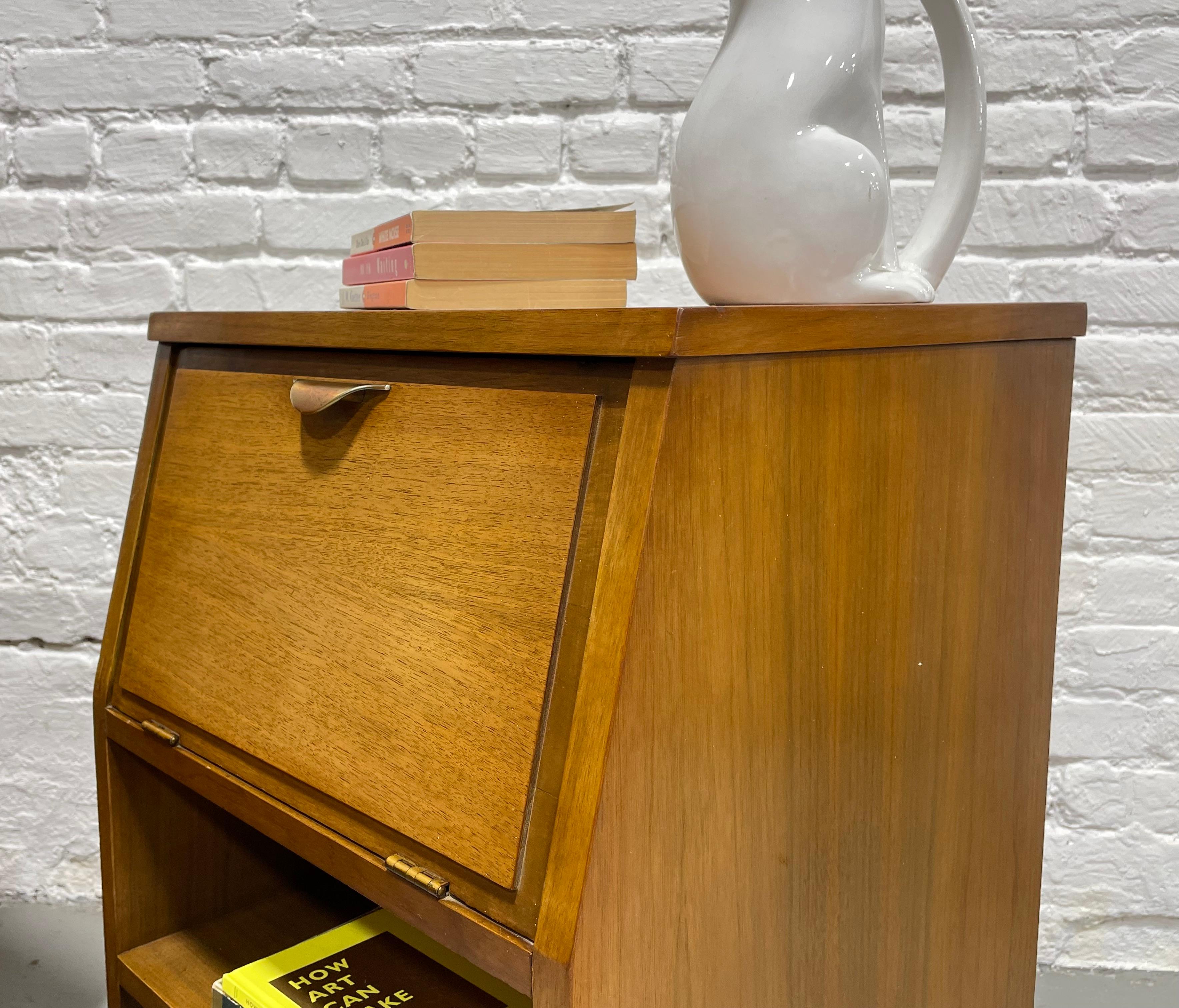 Mid Century MODERN Walnut NIGHTSTANDS by Hooker Mainline, c. 1960's 10
