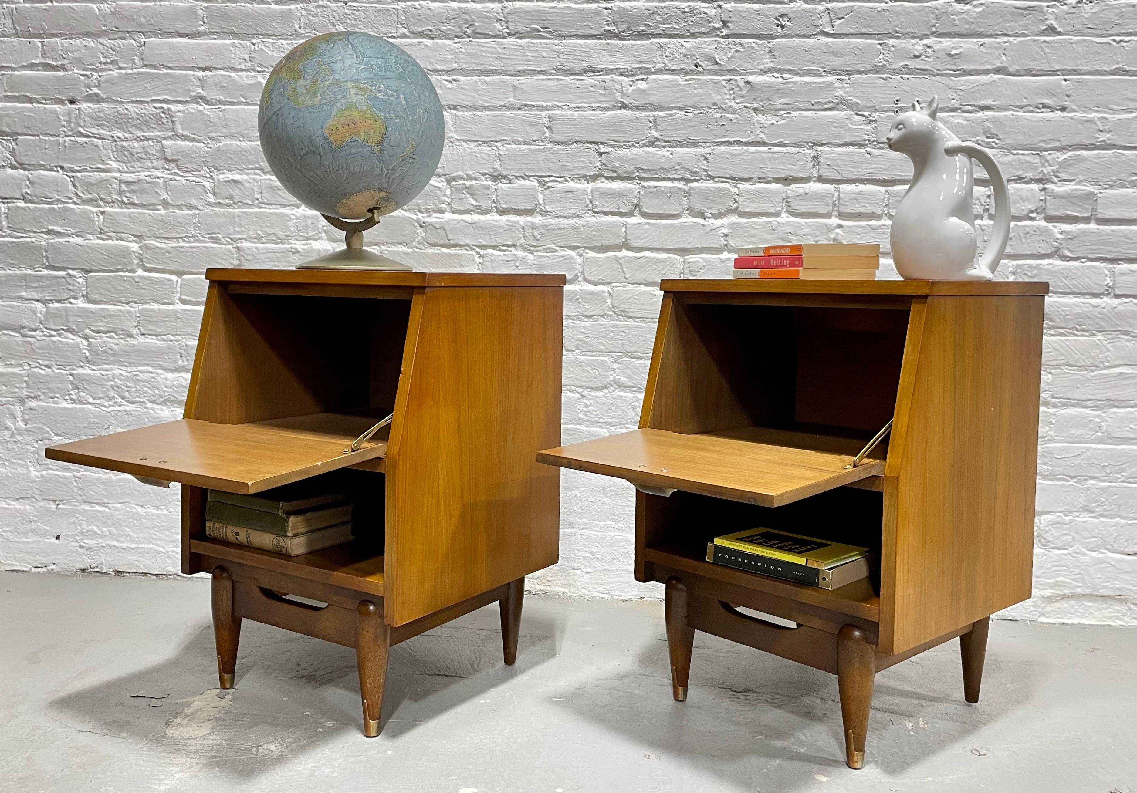 Mid Century MODERN Walnut NIGHTSTANDS by Hooker Mainline, c. 1960's 1