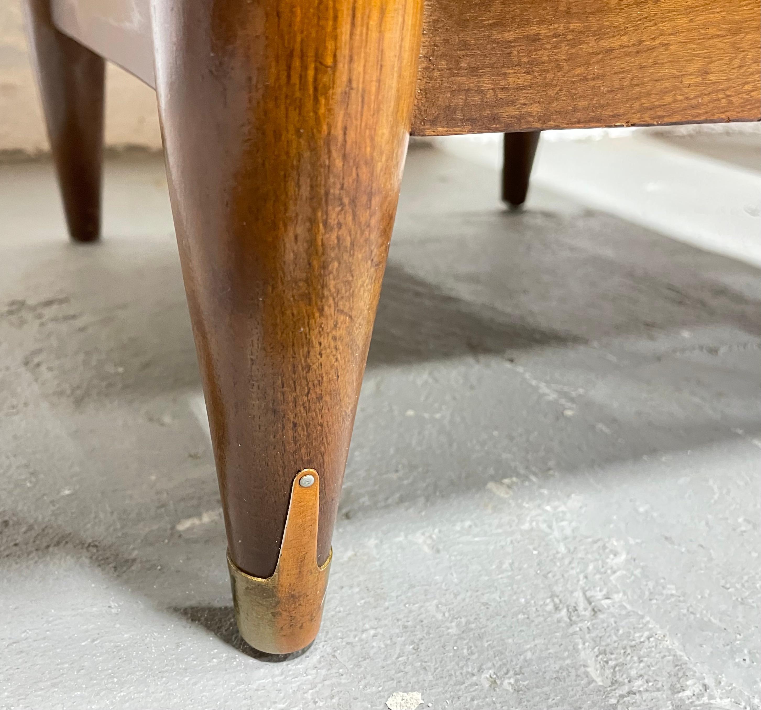 Mid Century MODERN Walnut NIGHTSTANDS by Hooker Mainline, c. 1960's 3