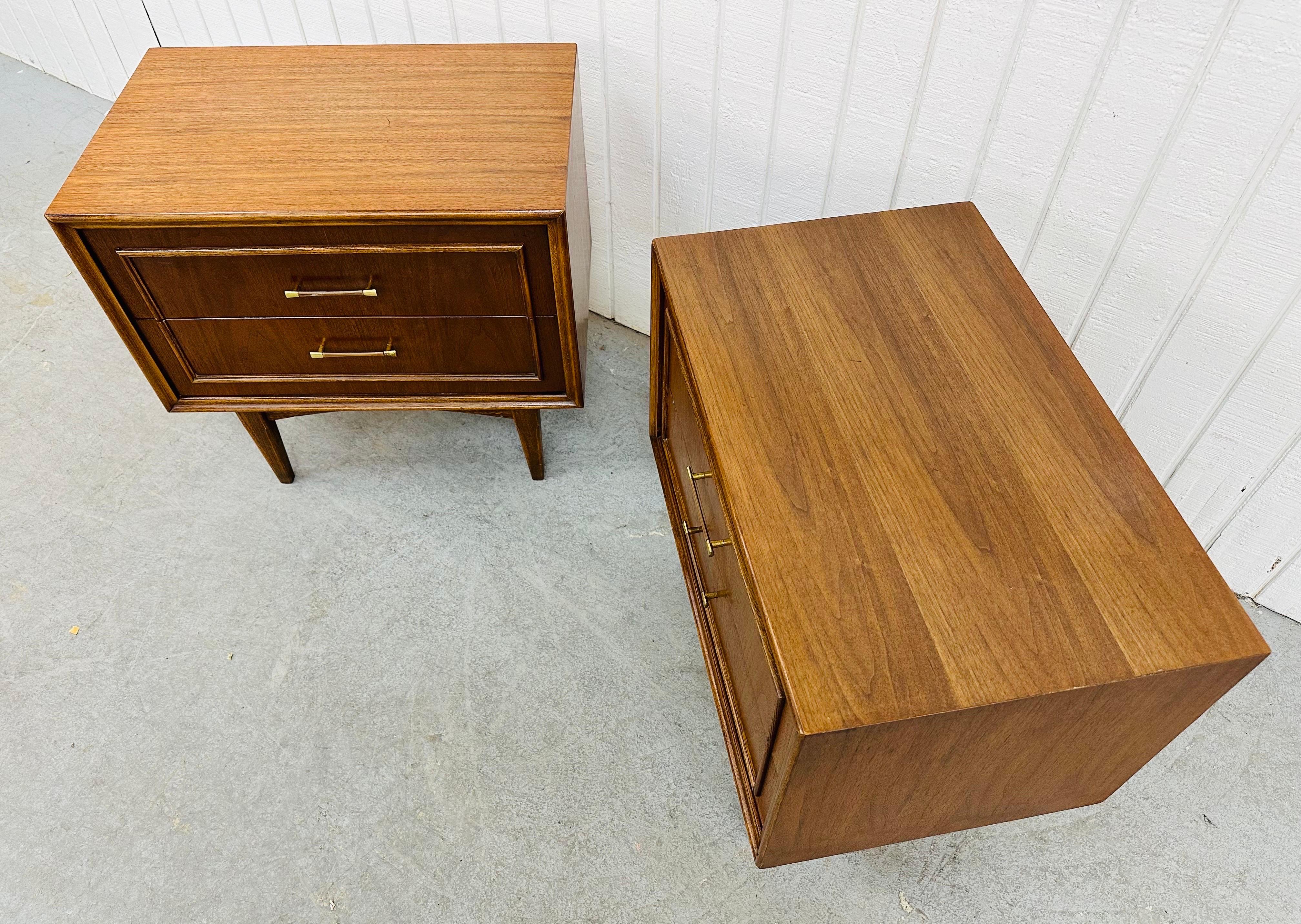 Wood Mid-Century Modern Walnut Nightstands - Set of 2 For Sale