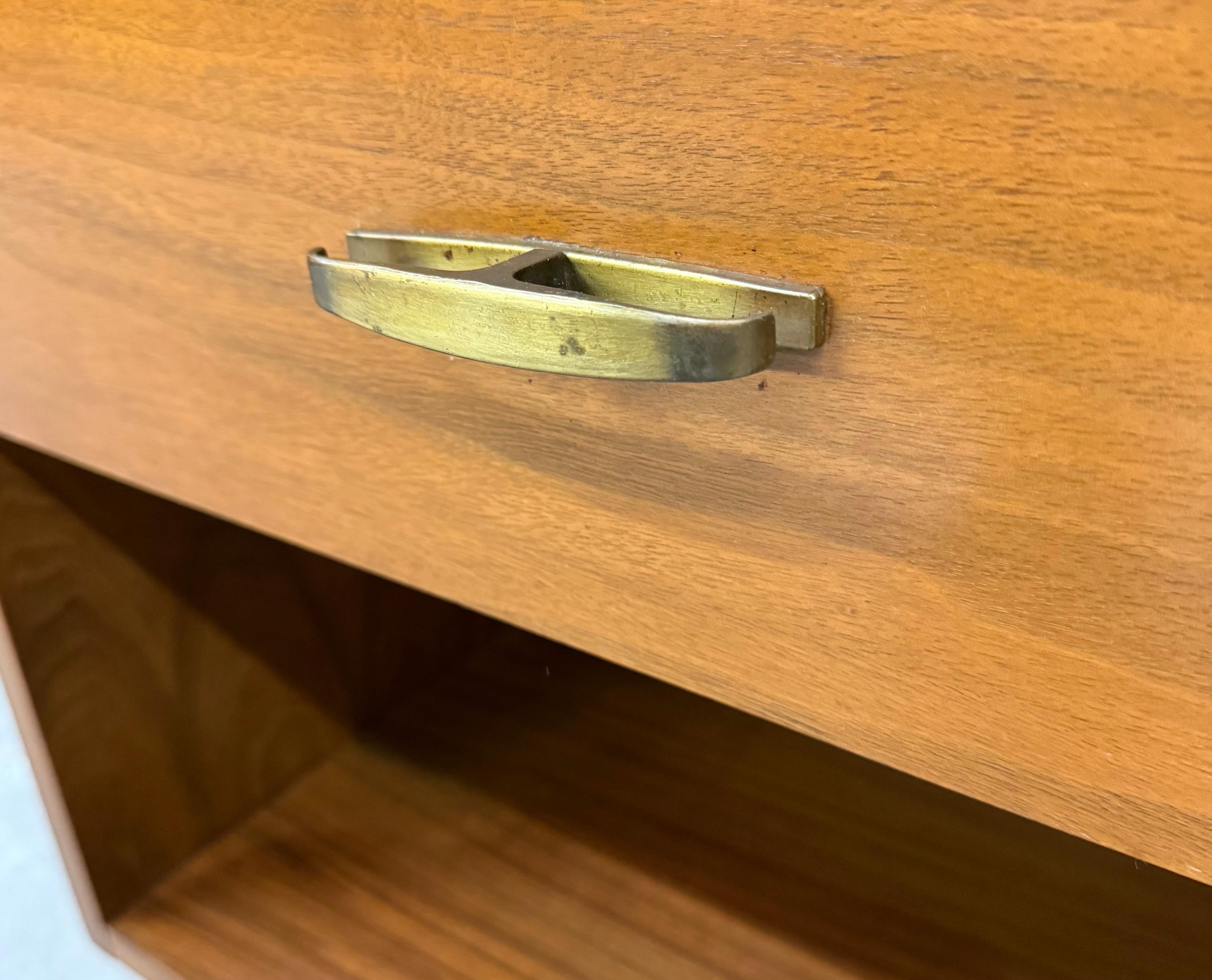 Mid-Century Modern Walnut Nightstands - Set of 2 For Sale 3