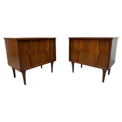The Modernity Moderns Tables de nuit en noyer - Set of 2