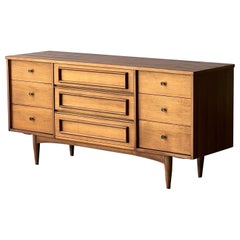 Mid Century Modern Walnut Nine Drawer Dresser Vintage Mid Century Modern Walnut Nine Drawer Dresser