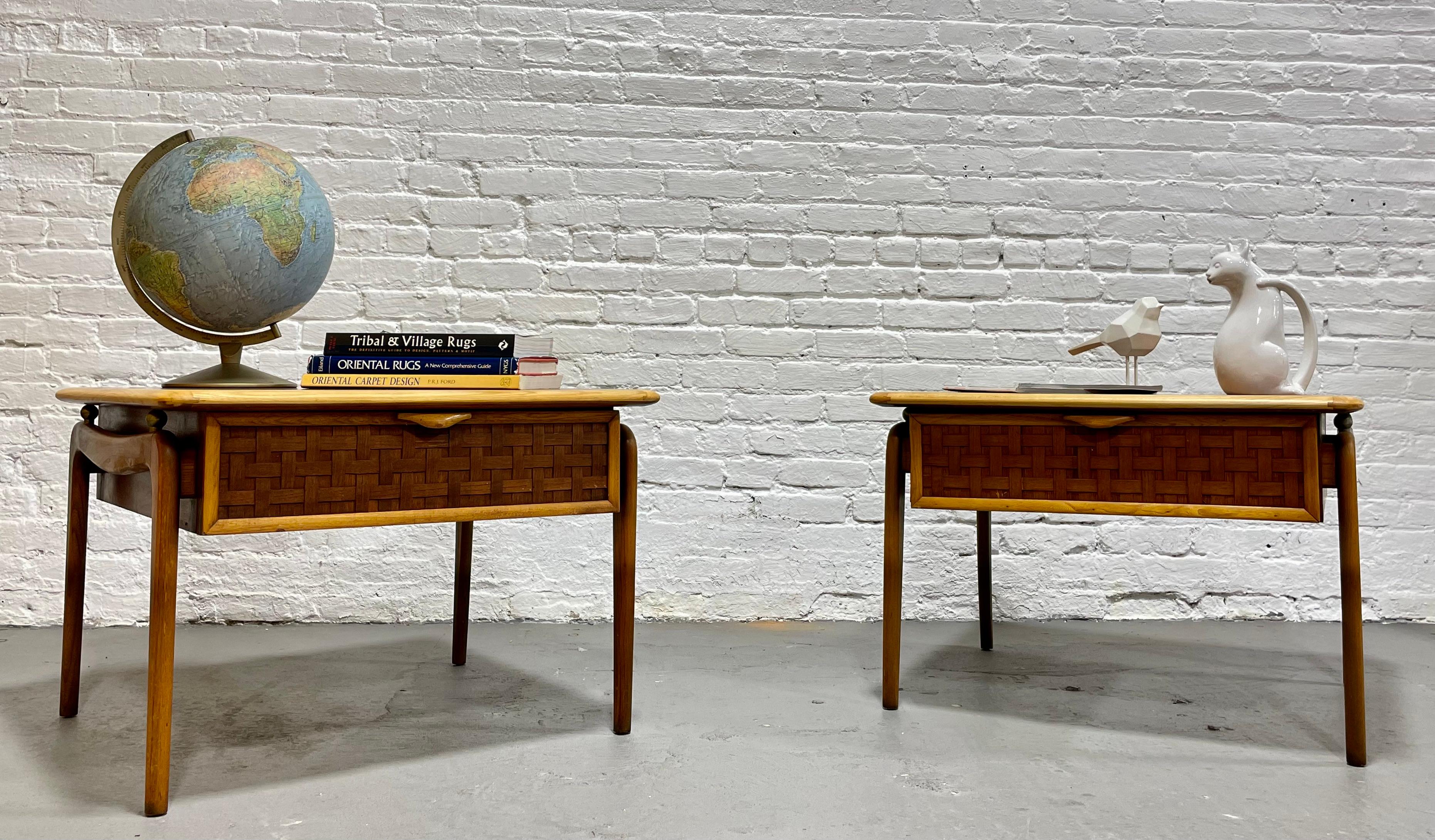 Moderne Mid-Century-END TABLES aus Nussbaum + Eiche von Lane Perception, Paar (Moderne der Mitte des Jahrhunderts) im Angebot