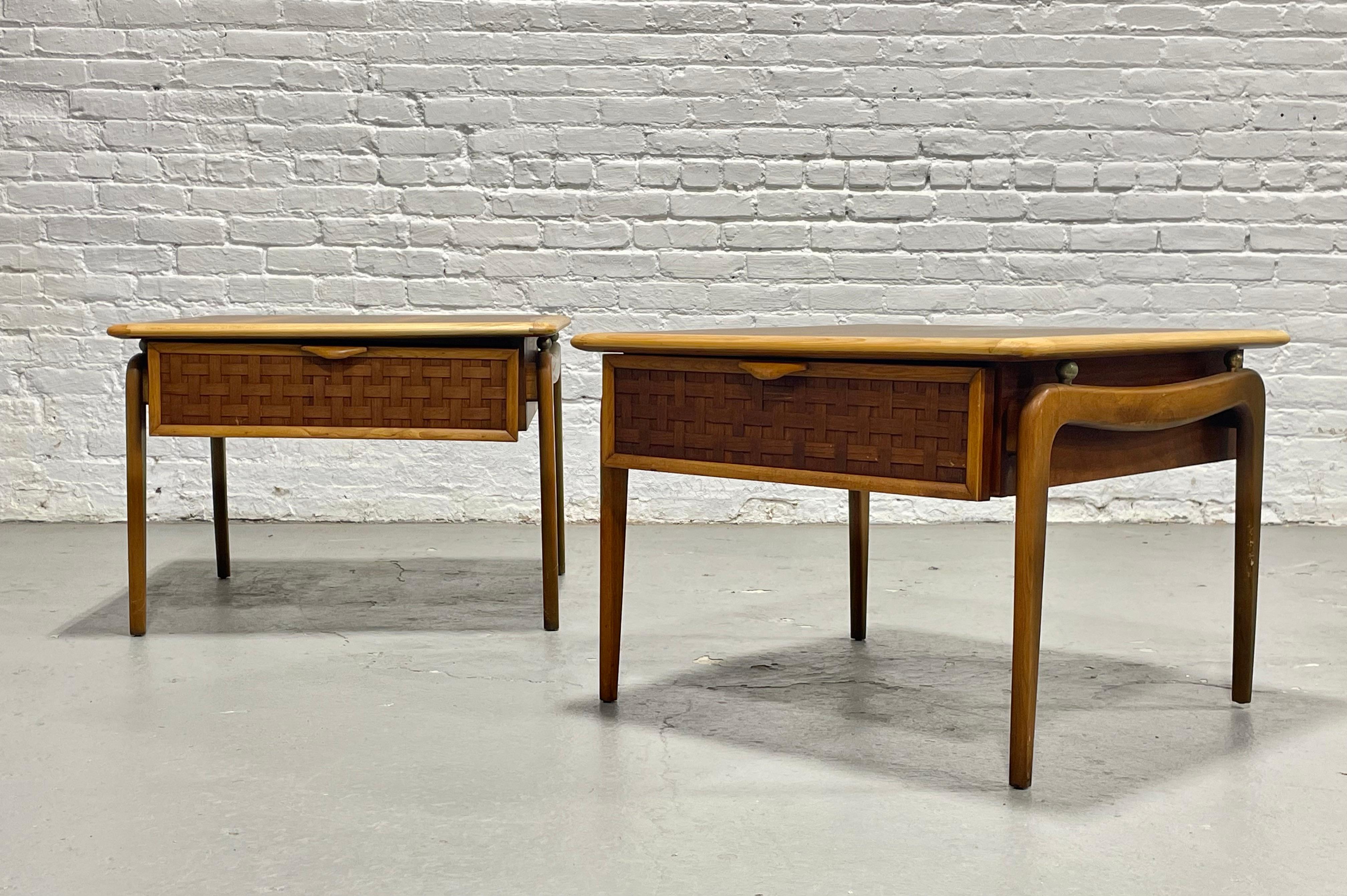 Mid-Century moderno Tavolini in noce e quercia del Mid Century Modern - Lane's Perception di Warren Church in vendita