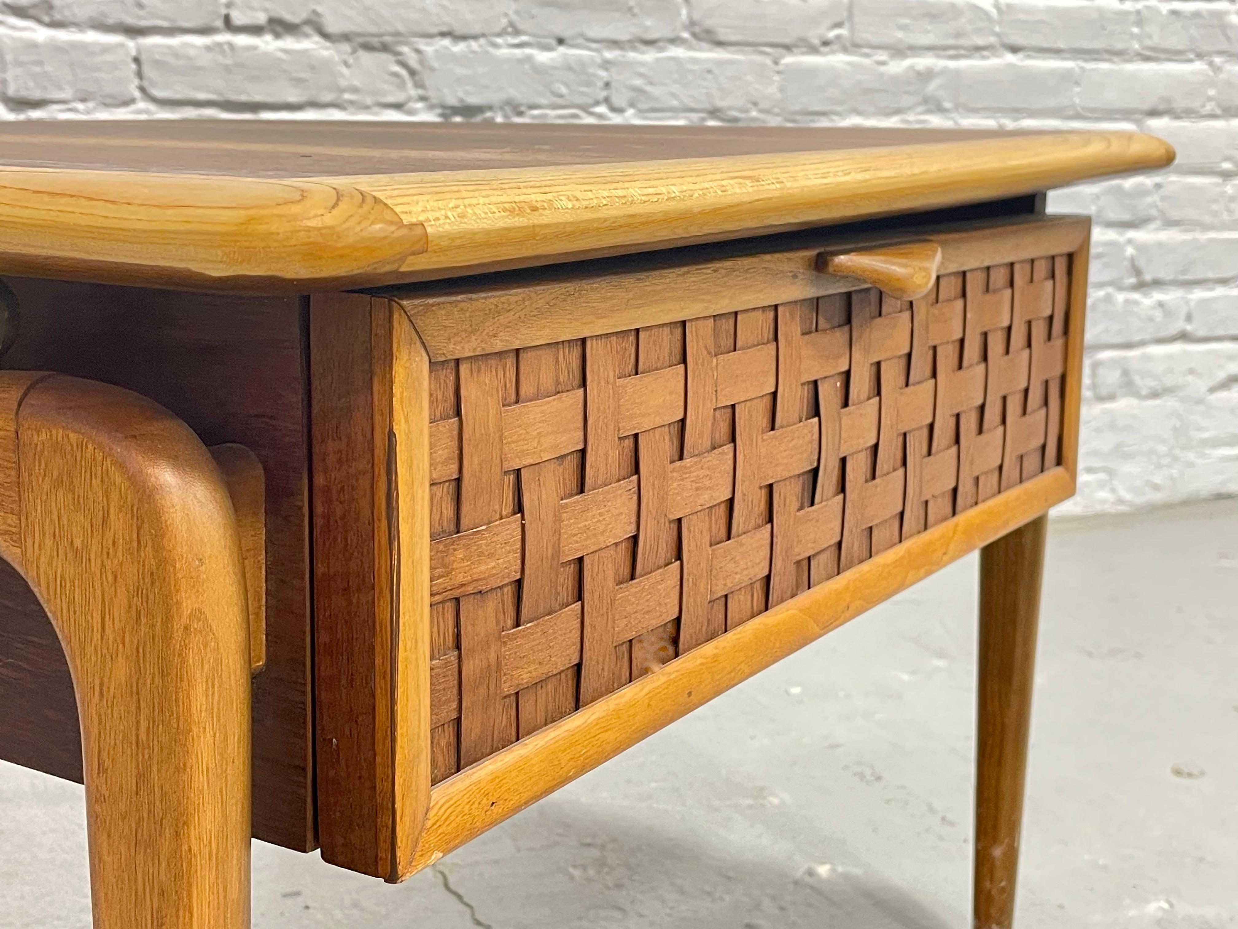 Tavolini in noce e quercia del Mid Century Modern - Lane's Perception di Warren Church in vendita 3