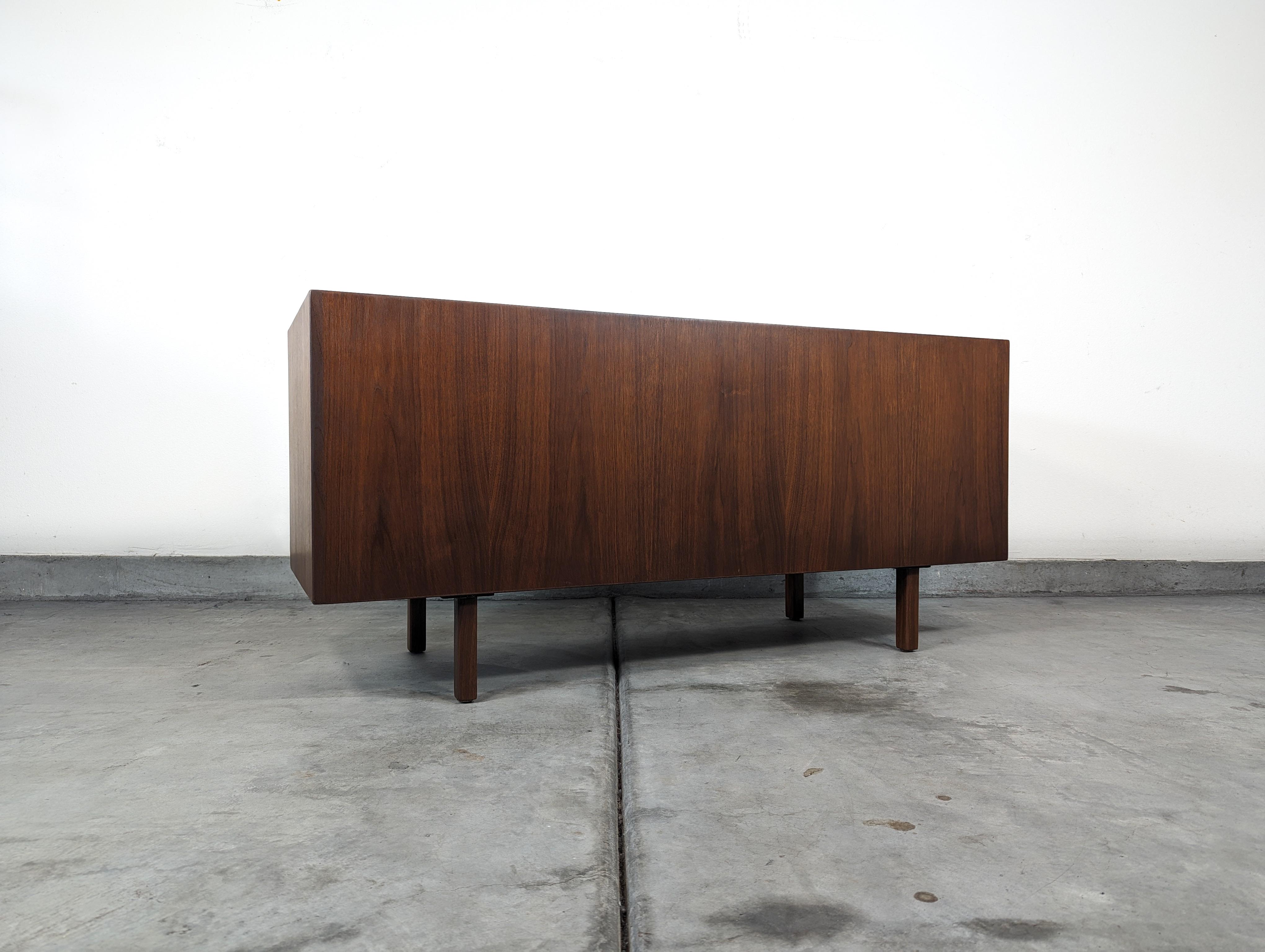 Mid Century Modern Walnut Office Credenza by Jens Risom, c1960s For Sale 2
