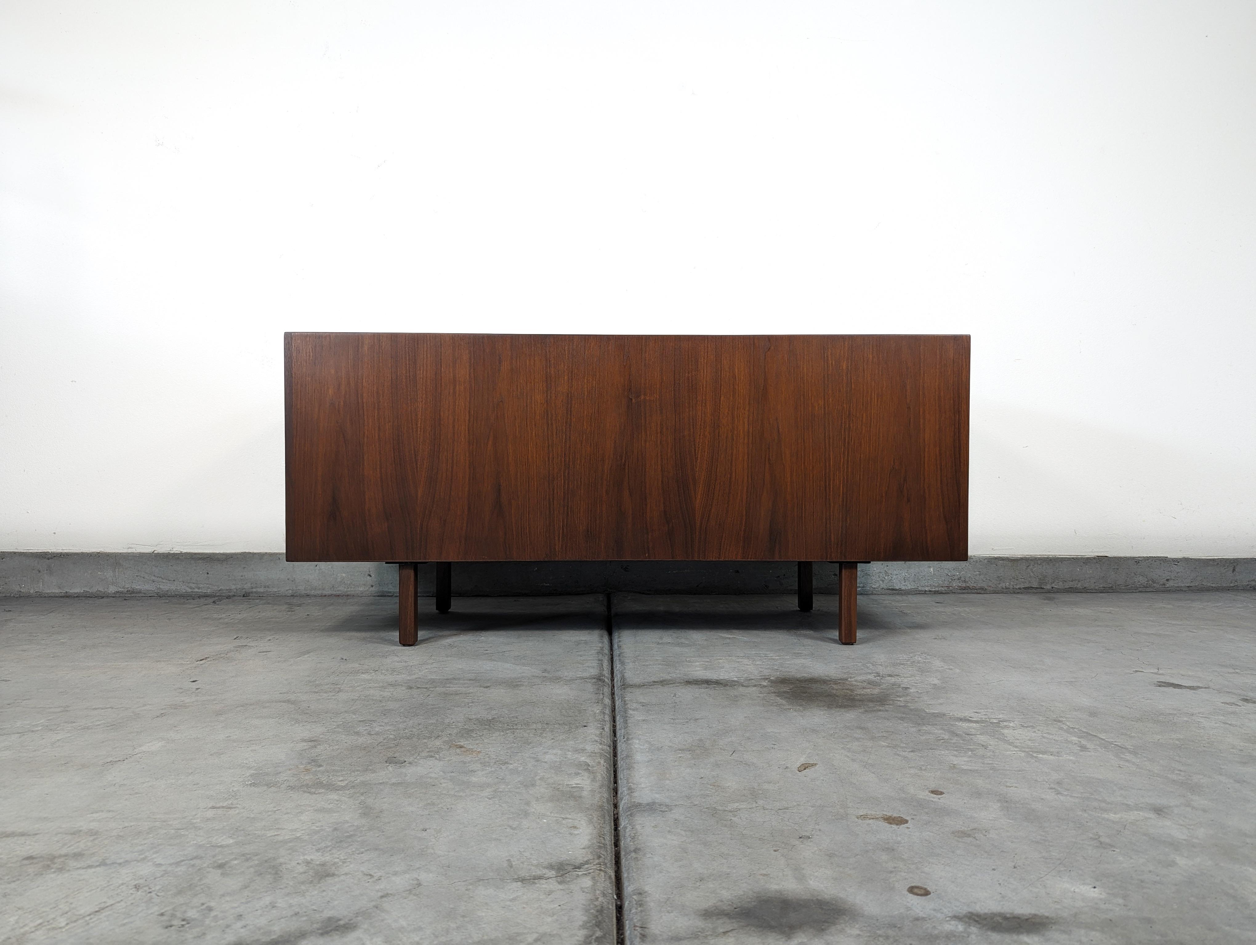 Mid Century Modern Walnut Office Credenza by Jens Risom, c1960s For Sale 3