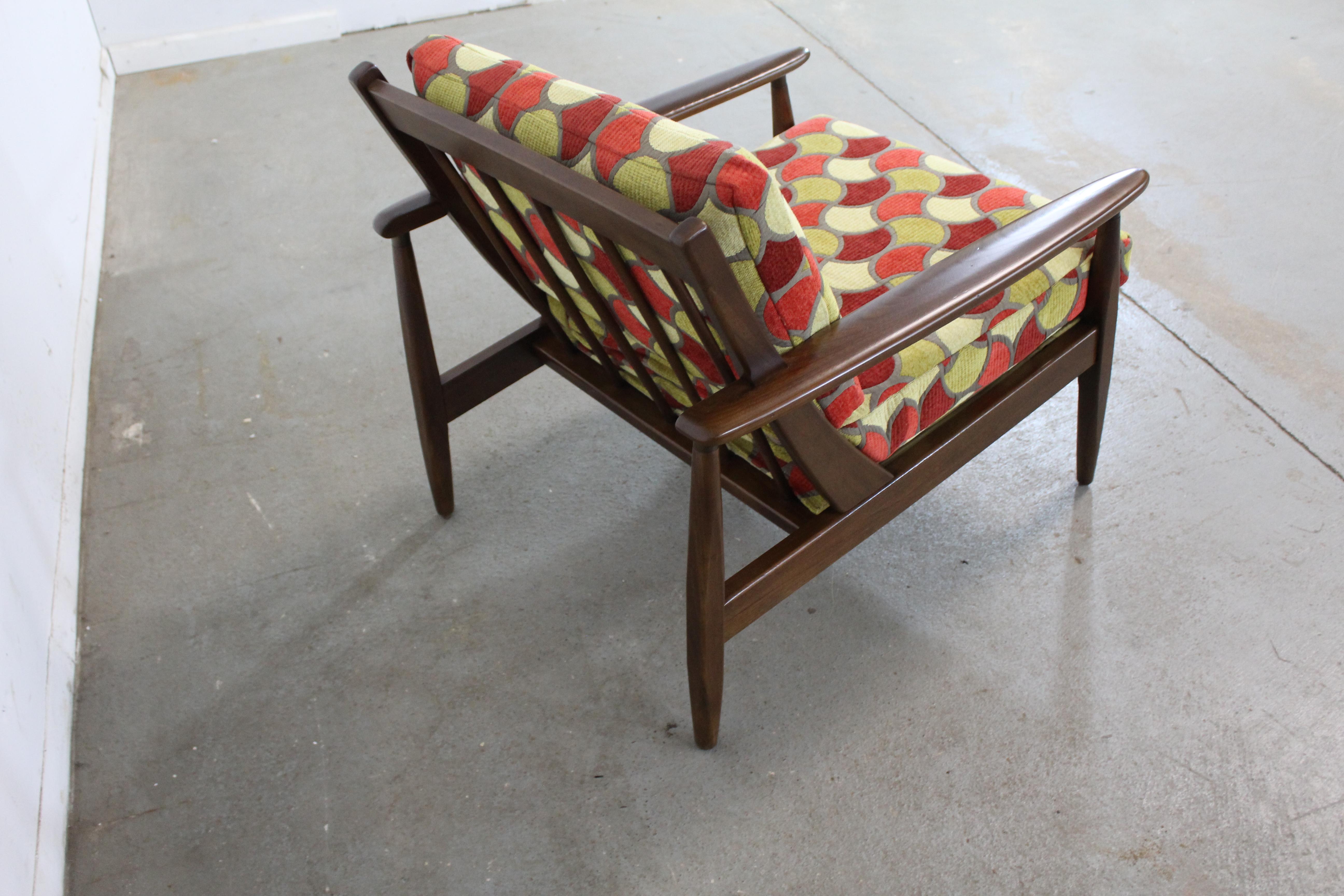 20th Century Mid-Century Modern Walnut Open Arm Lounge Chair