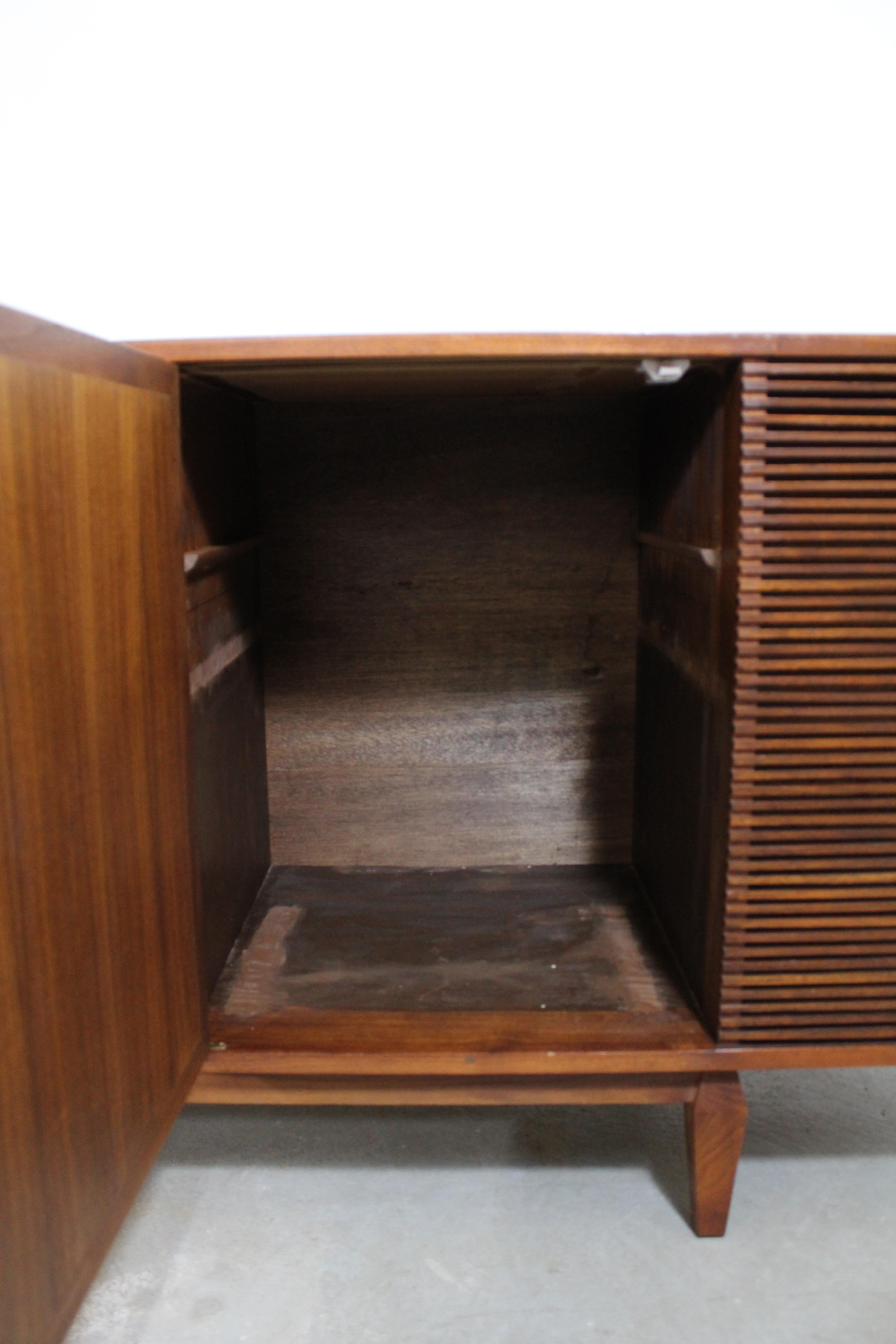 Mid-Century Modern Walnut Parqueted Credenza Bar Cabinet 1