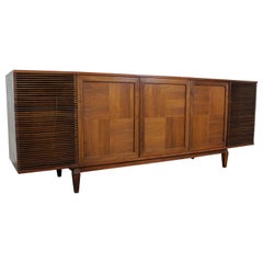Vintage Mid-Century Modern Walnut Parqueted Credenza Bar Cabinet