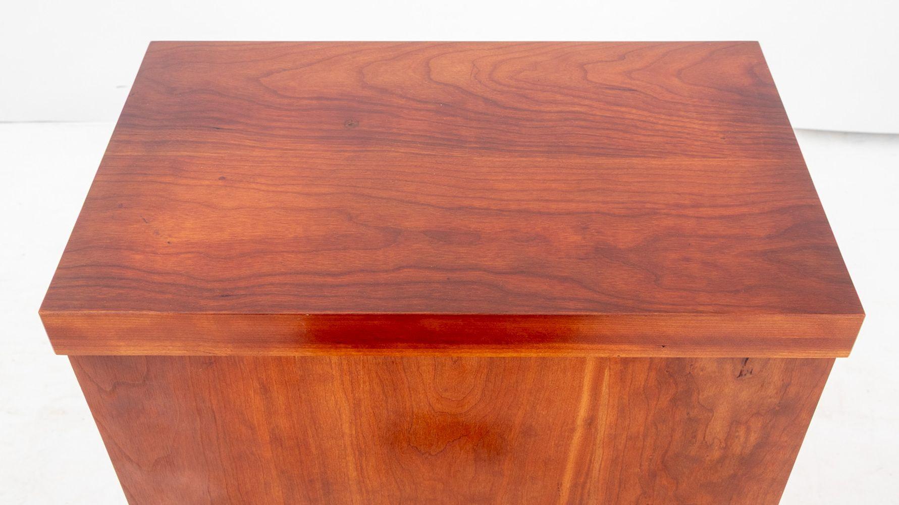 Miroir Mid-Century Modern Walnut Pedestal en vente