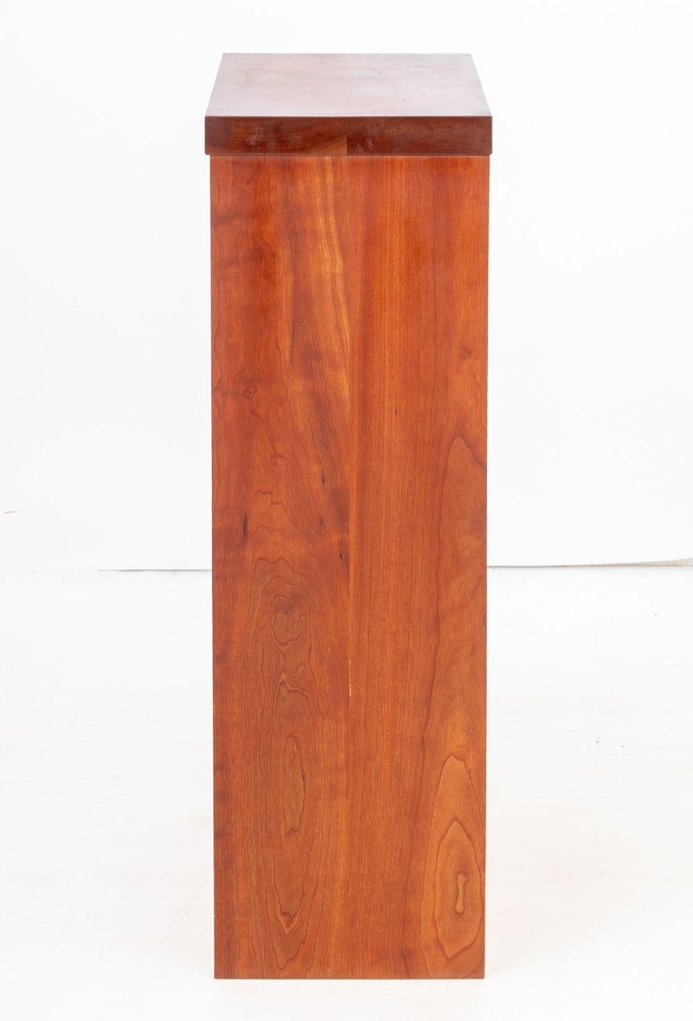 Mid-Century Modern Walnut Pedestal en vente 2