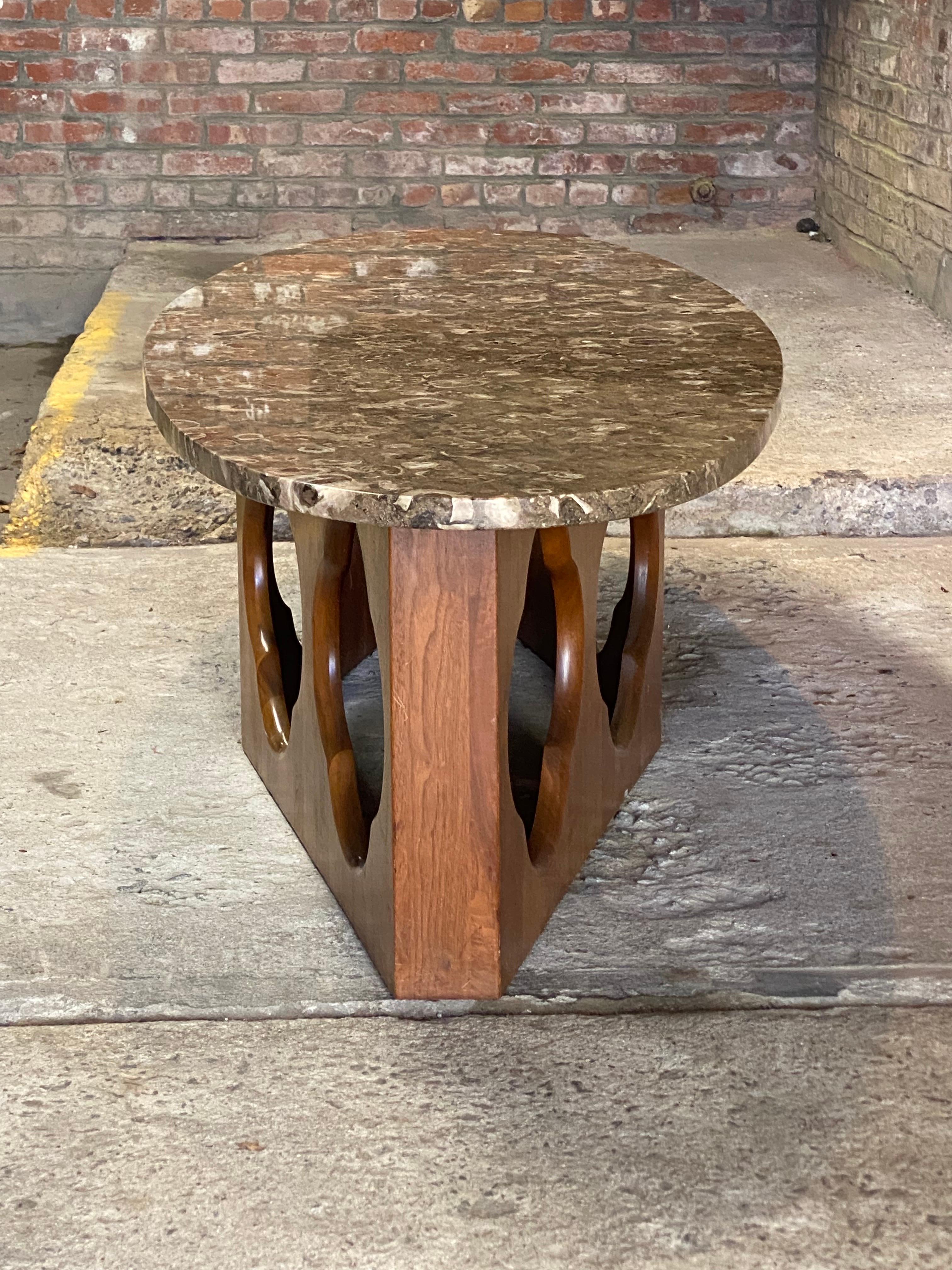 Mid Century Modern Walnut Quatrefoil Base with Oval Marble Top Coffee Table For Sale 2