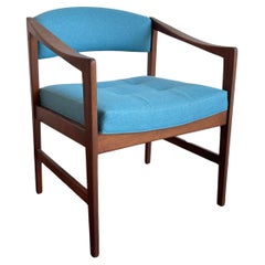 Fauteuil "Quinn" en noyer moderne du milieu du siècle par Edward Wormley pour Dunbar