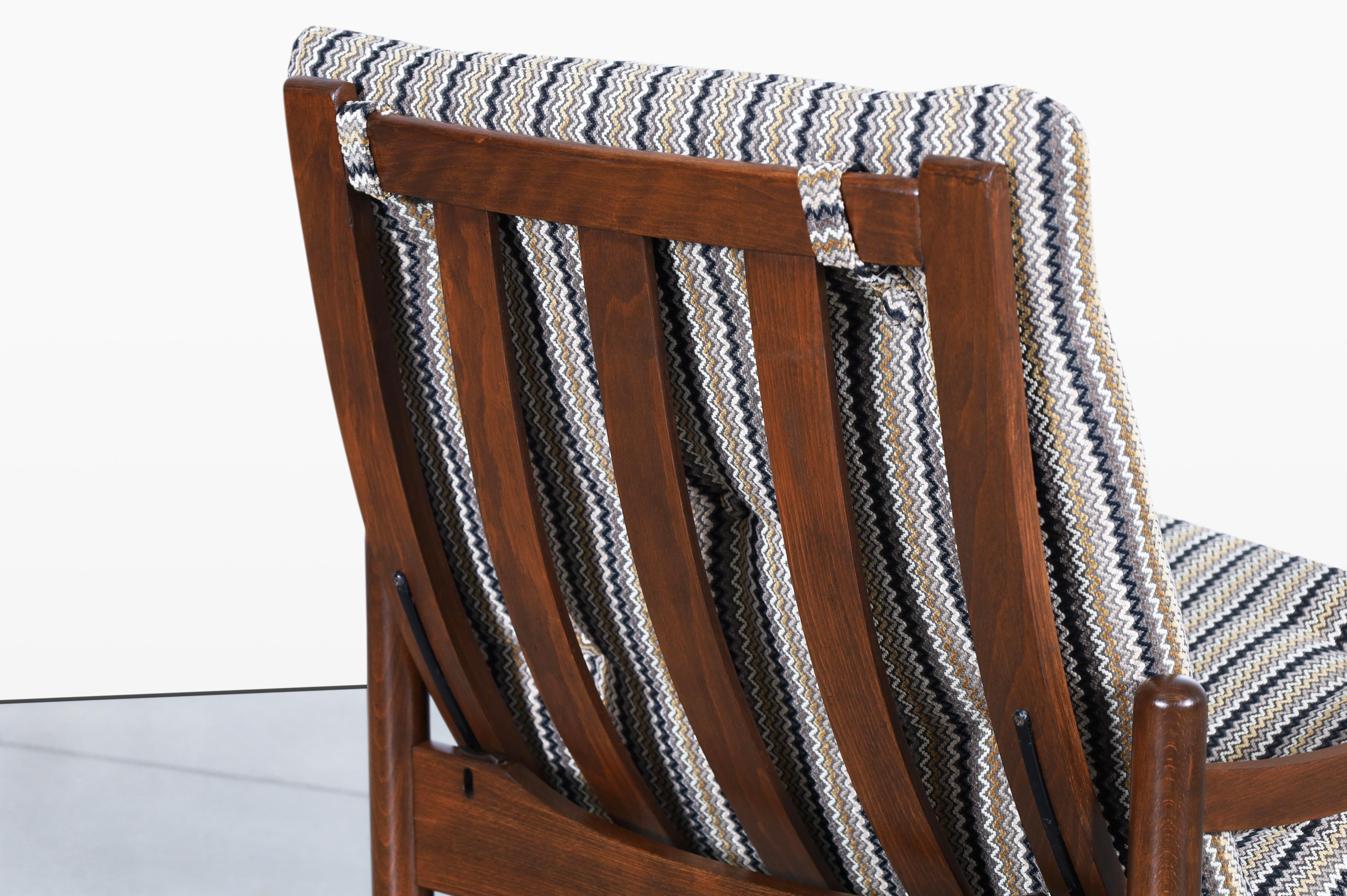 Sillones reclinables de nogal modernos de mediados de siglo en venta 6