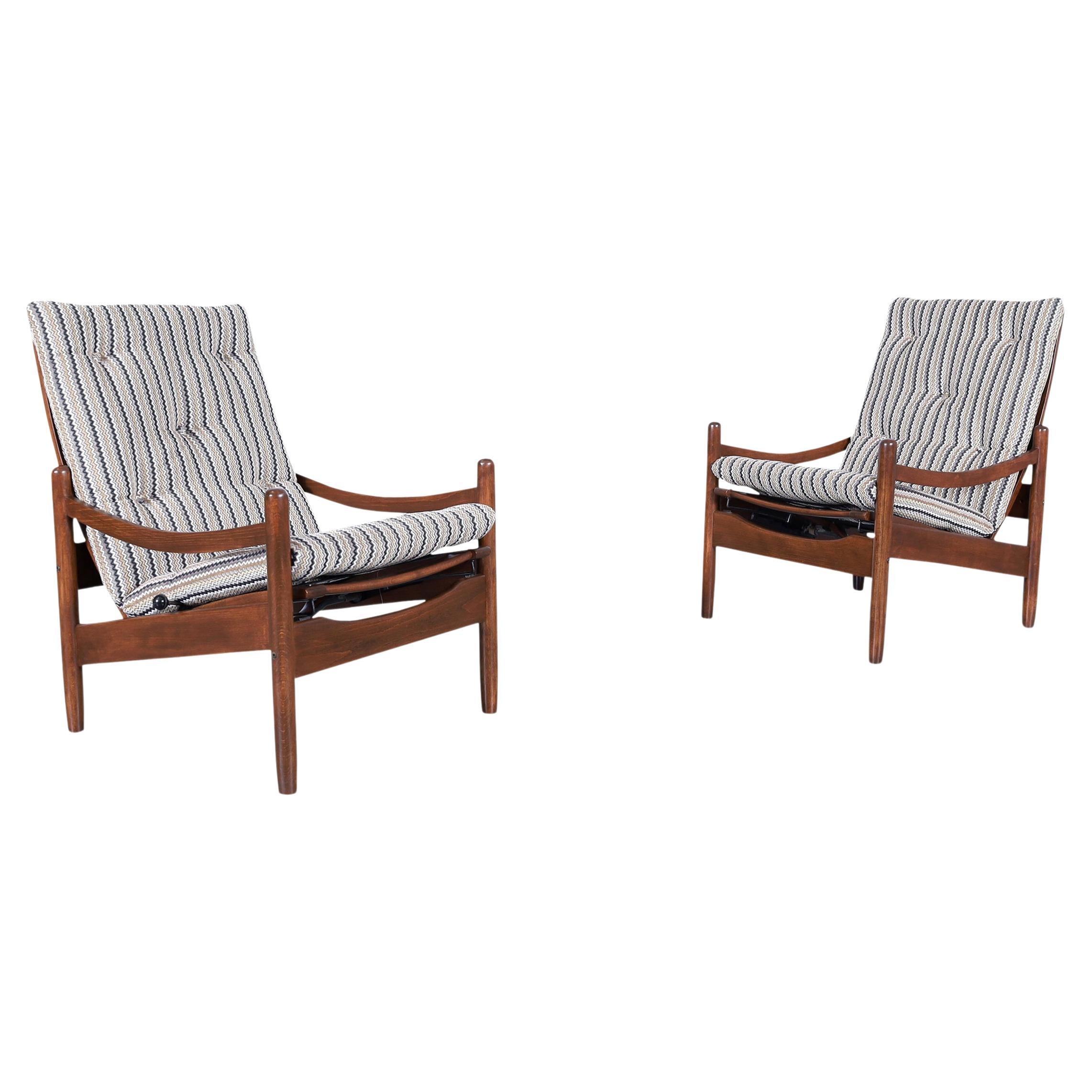 Sillones reclinables de nogal modernos de mediados de siglo en venta