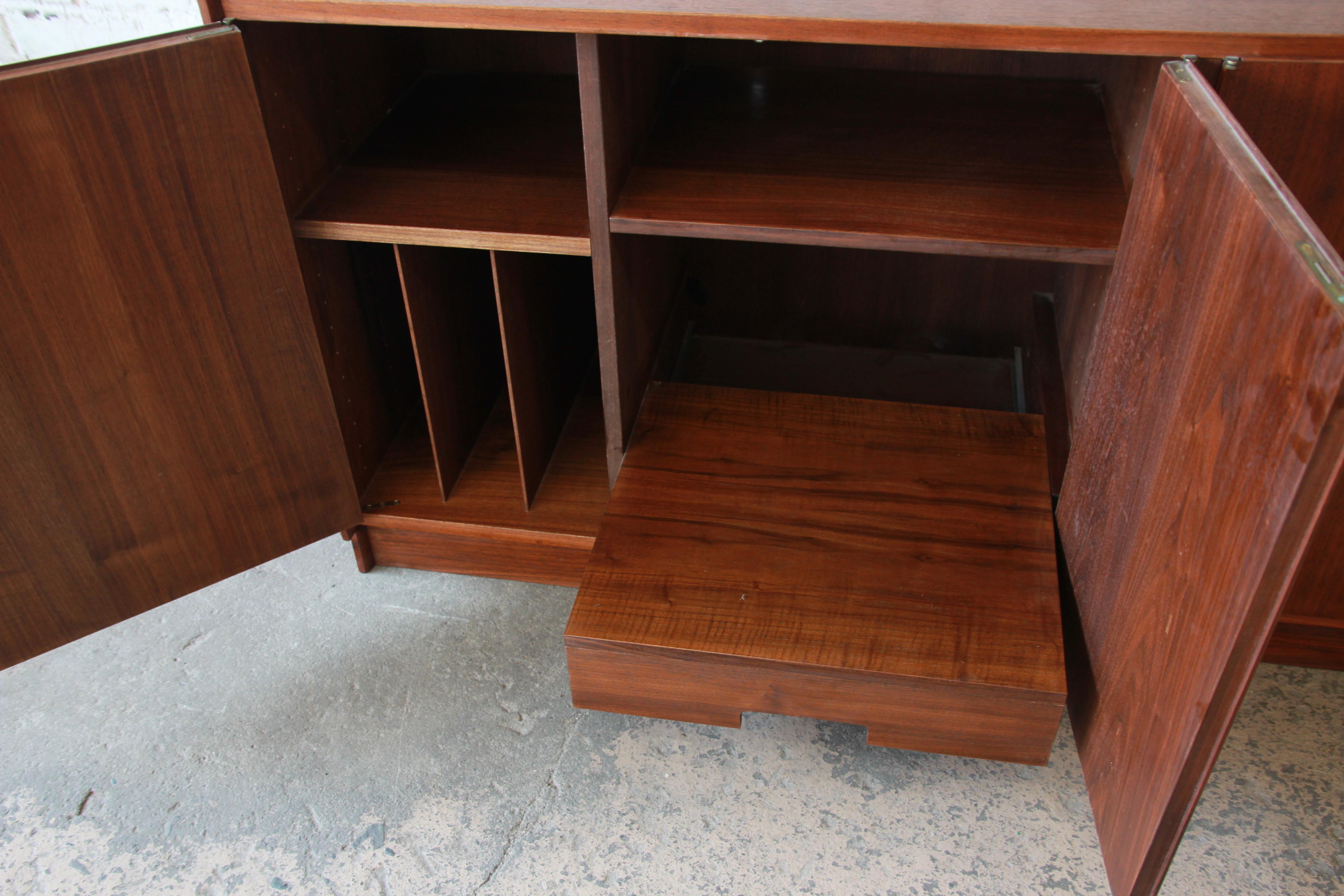 Mid-Century Modern Walnut Record Cabinet, Credenza, or Bar Cabinet 5