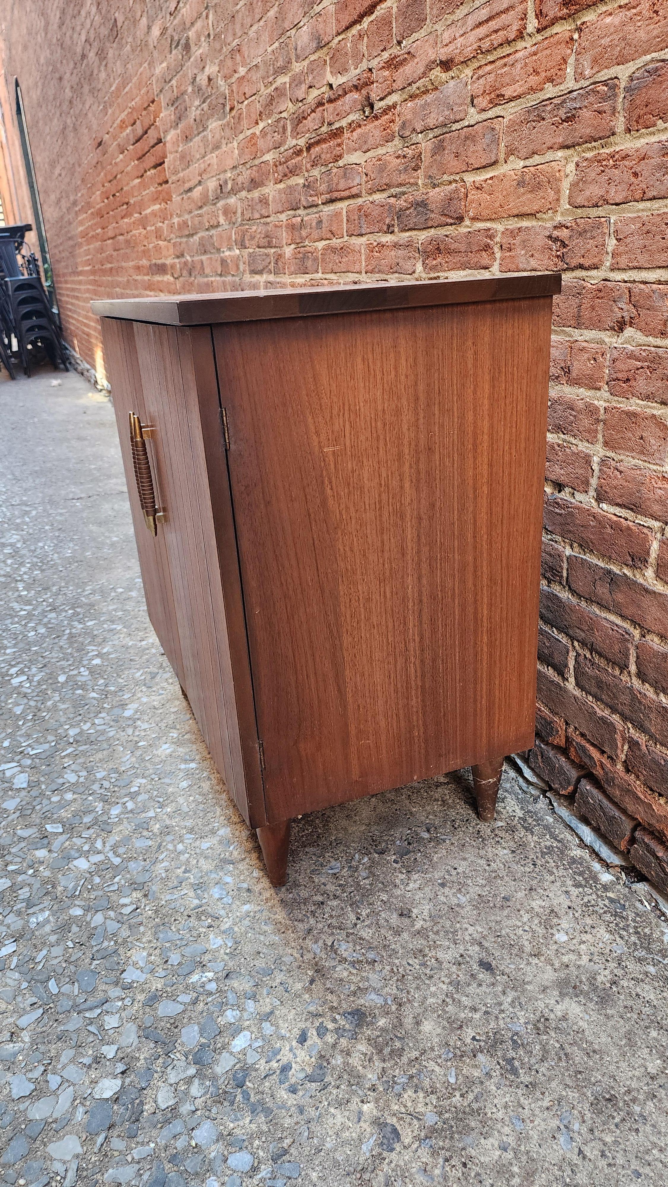 Mid-Century Modern Walnut Record Storage Cabinet  For Sale 1