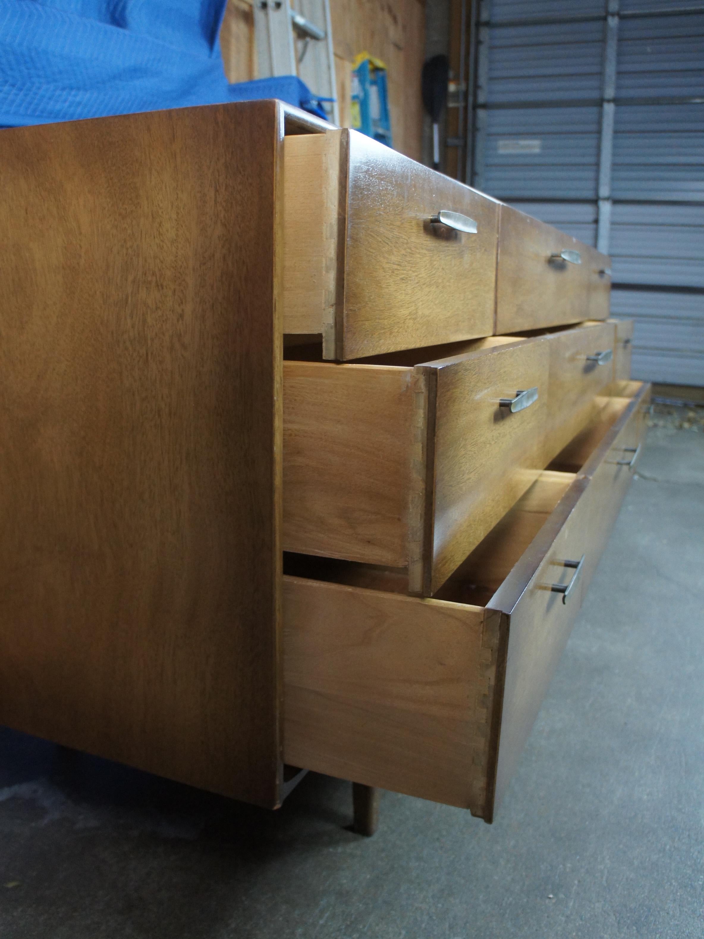 Mid-Century Modern Walnut Red Lion Table Co 9 Drawer Mirrored Triple Dresser 6