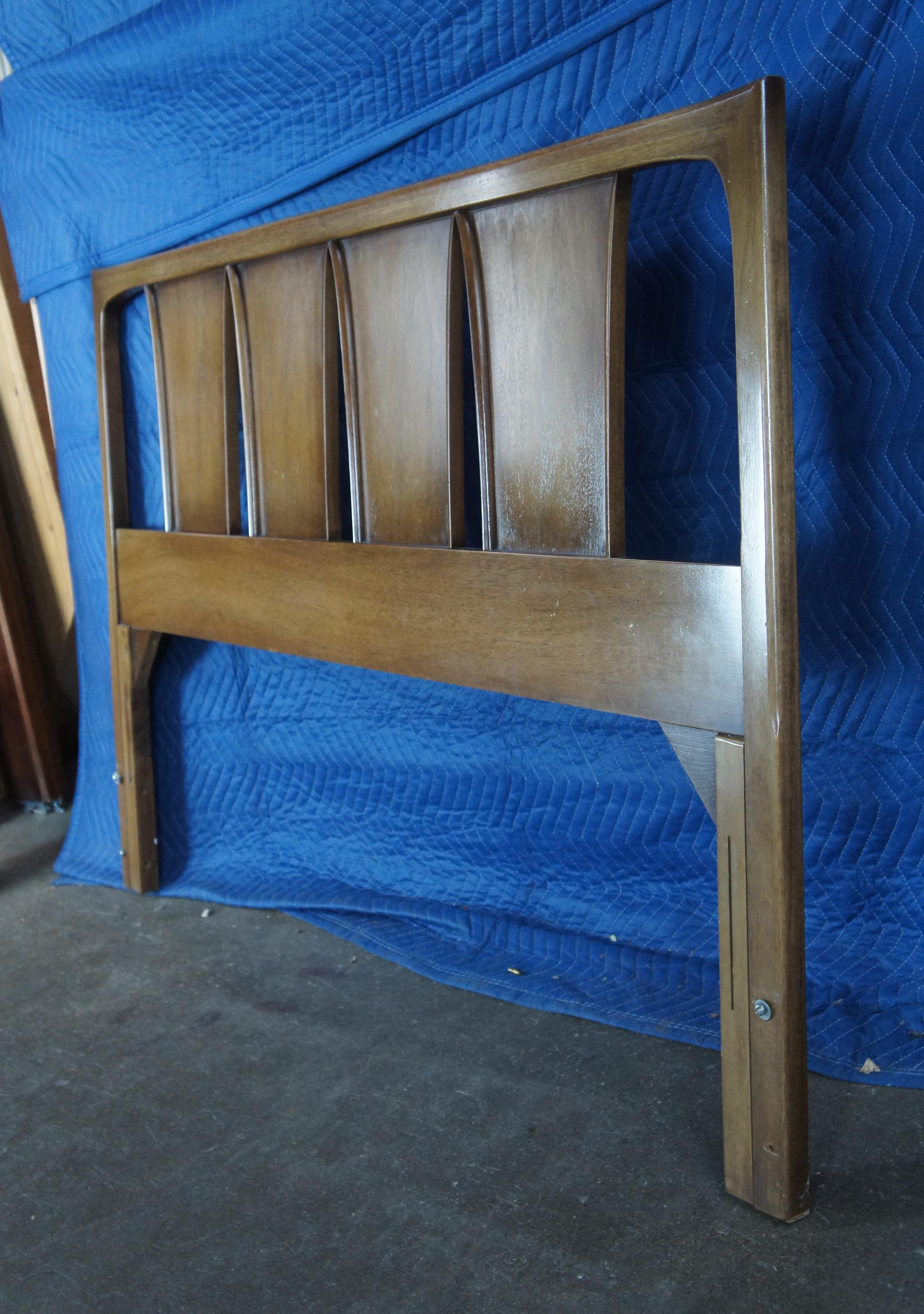 Mid-Century Modern Walnut Red Lion Table Co. Full Bed Headboard MCM Sculptural In Good Condition For Sale In Dayton, OH