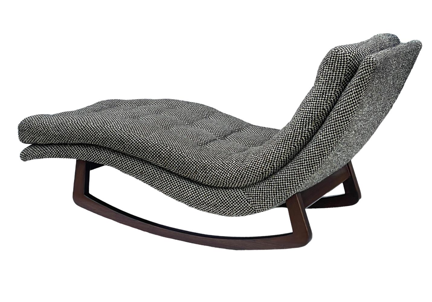 Mid Century Modern Walnut Rocking Chaise Lounge Chair after Adrian Pearsall For Sale 4