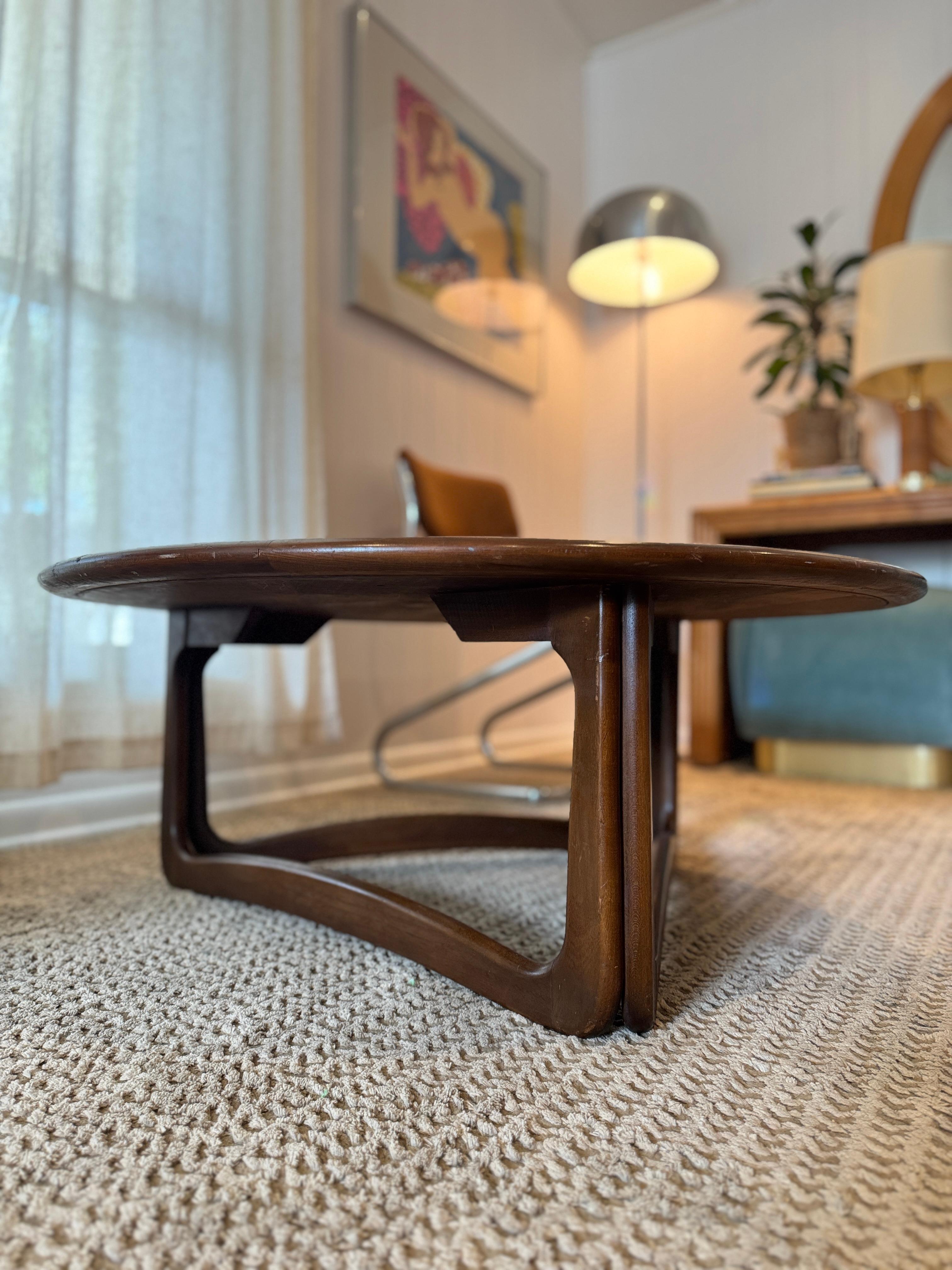 Mid-Century Modern Mid century modern walnut round coffee table by Lane from Perception line For Sale