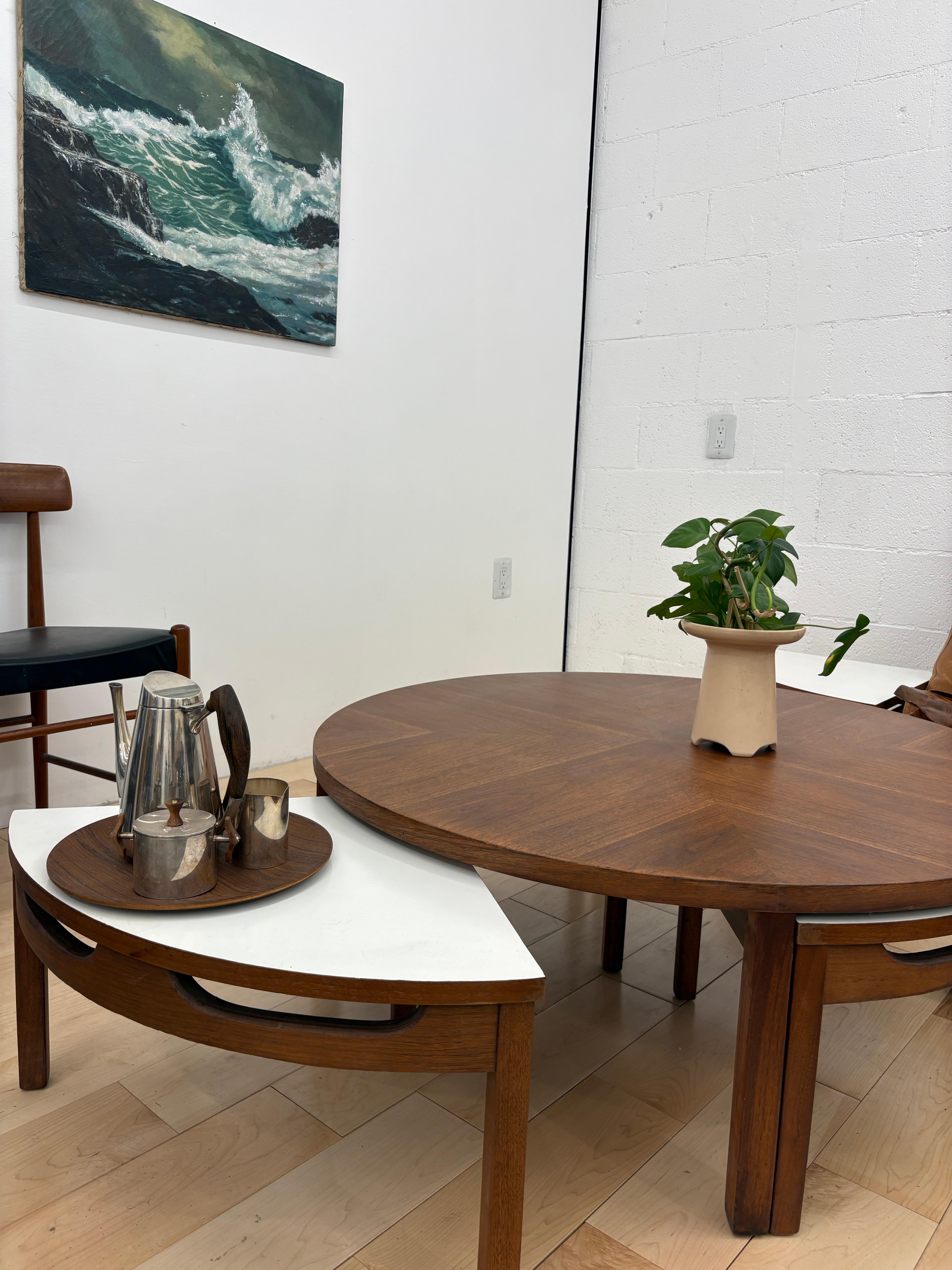 Mid-Century Modern Walnut Round Coffee Table with Nesting Tables, 1960s 3