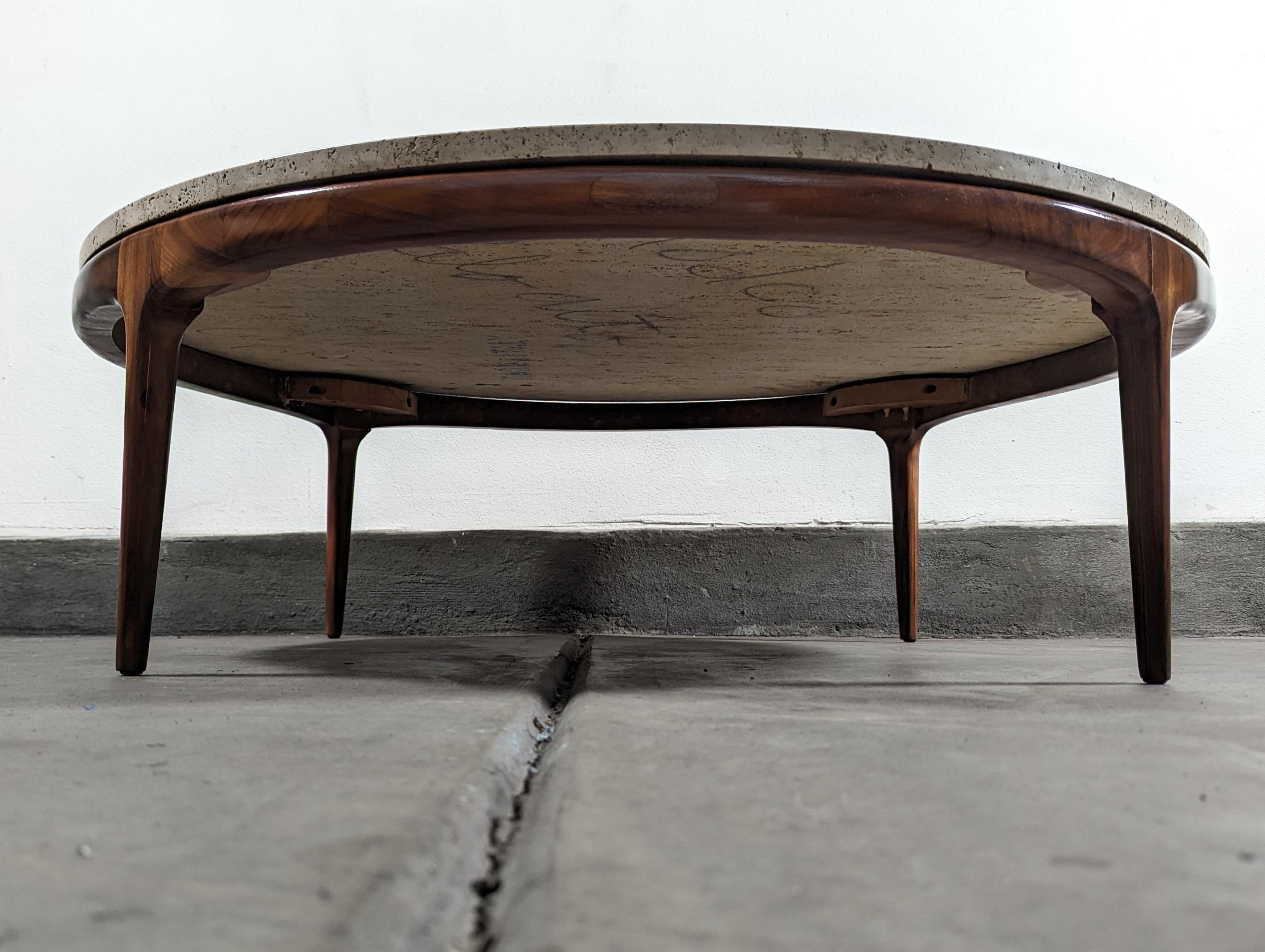 Américain Table basse Rythm moderne du milieu du siècle dernier avec plateau en travertin par Lane, vers les années 1960 en vente