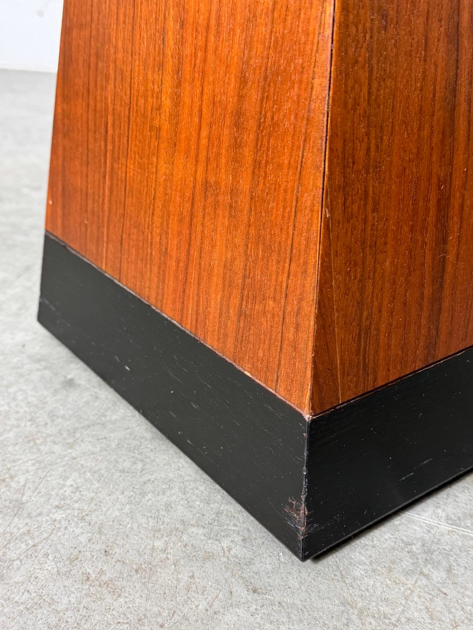 Mid Century Modern Walnut Satinwood Square Pyramid Side Pedestal Table 1970s For Sale 4