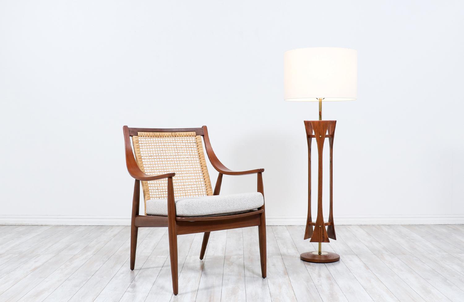Mid-Century Modern Walnut Sculpted Floor Lamp with Brass Accents

Dimensions

52in H x 10in W 10x in D

Lamp Shade:  12in H x 18in W
________________________________________________________
Transforming a piece of Mid-Century Modern furniture is