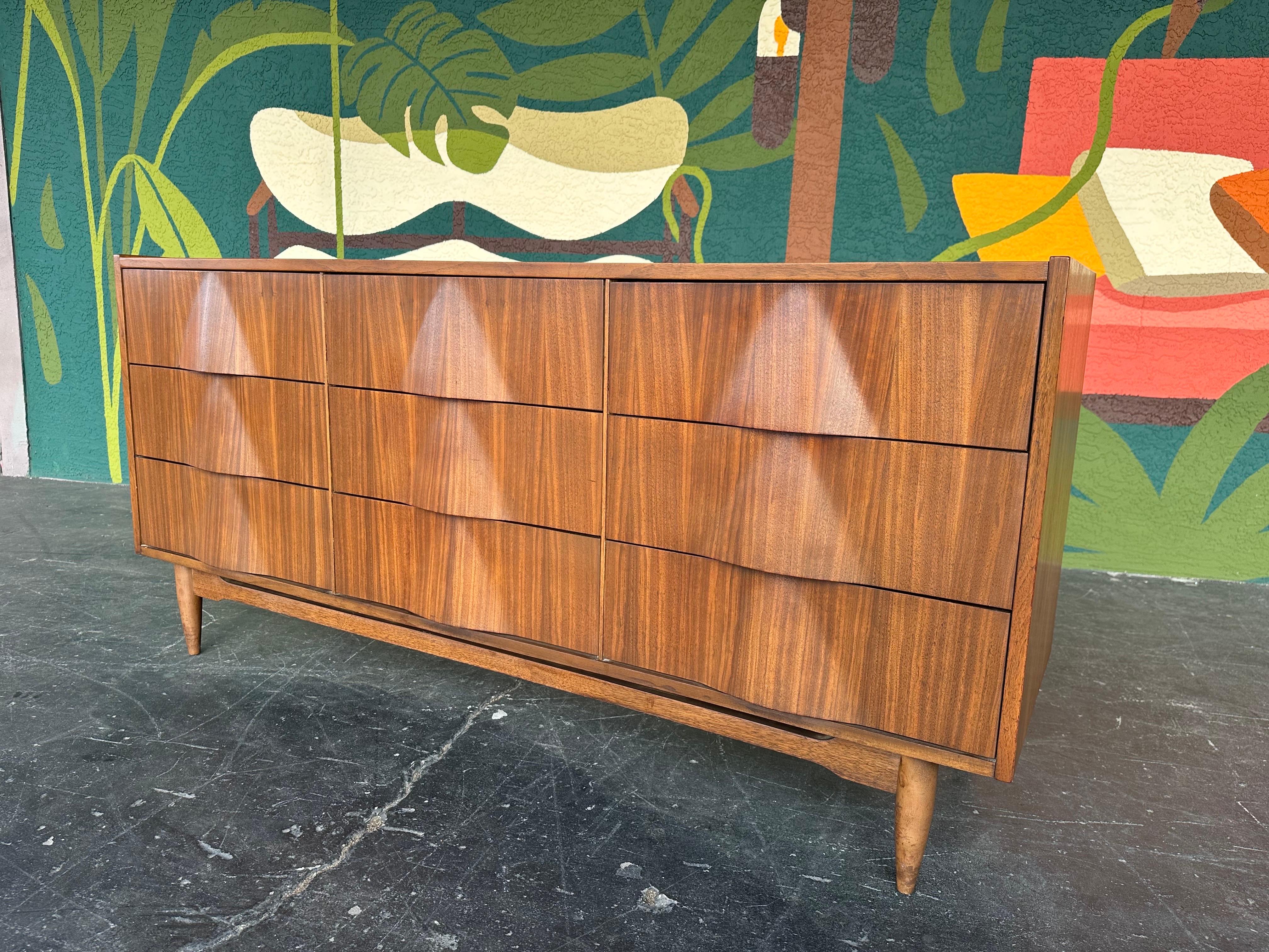 20th Century Mid Century Modern Walnut Sculpted Front 9 Drawer Dresser
