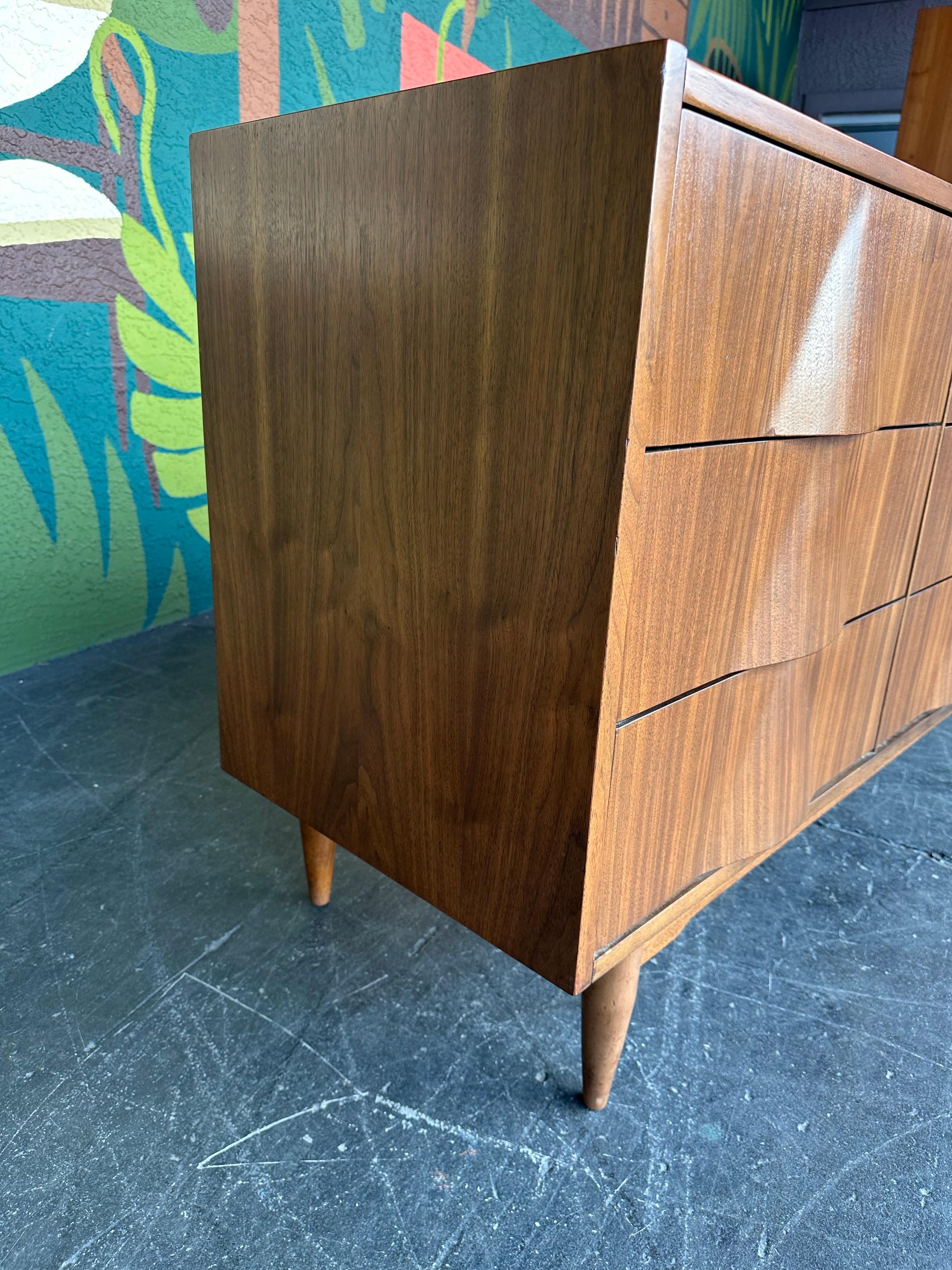 Mid Century Modern Walnut Sculpted Front 9 Drawer Dresser 2