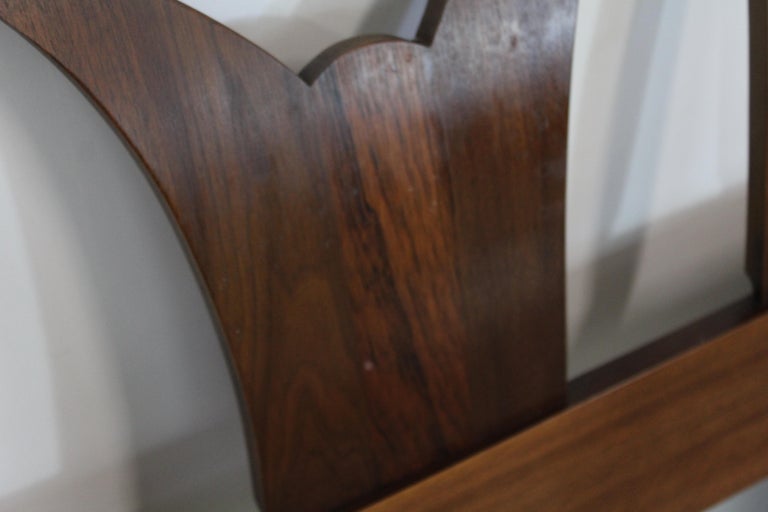 Mid-Century Modern Walnut Sculpted King Size Bed / Headboard For Sale 5