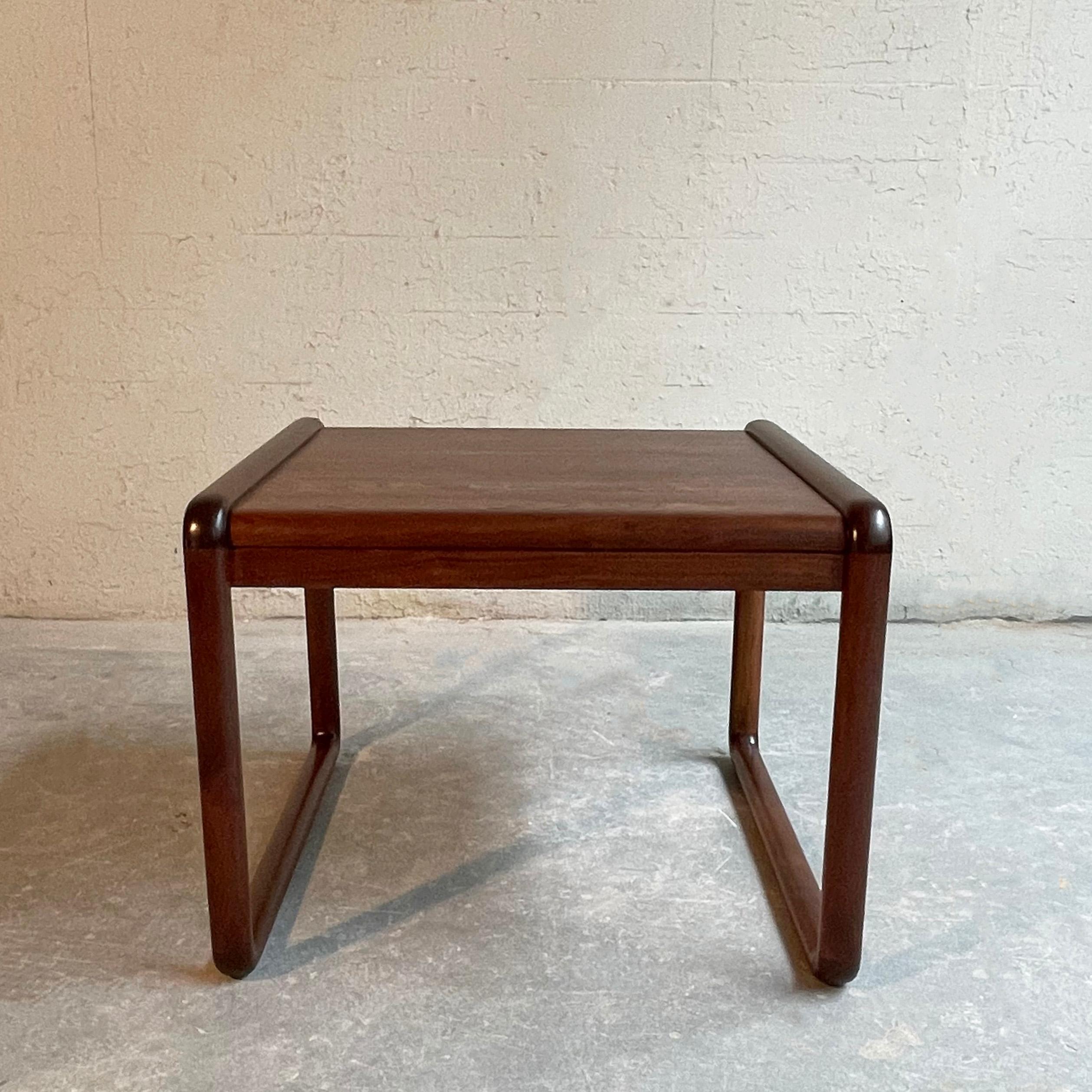 American Mid-Century Modern Walnut Side Table by Gunlocke For Sale