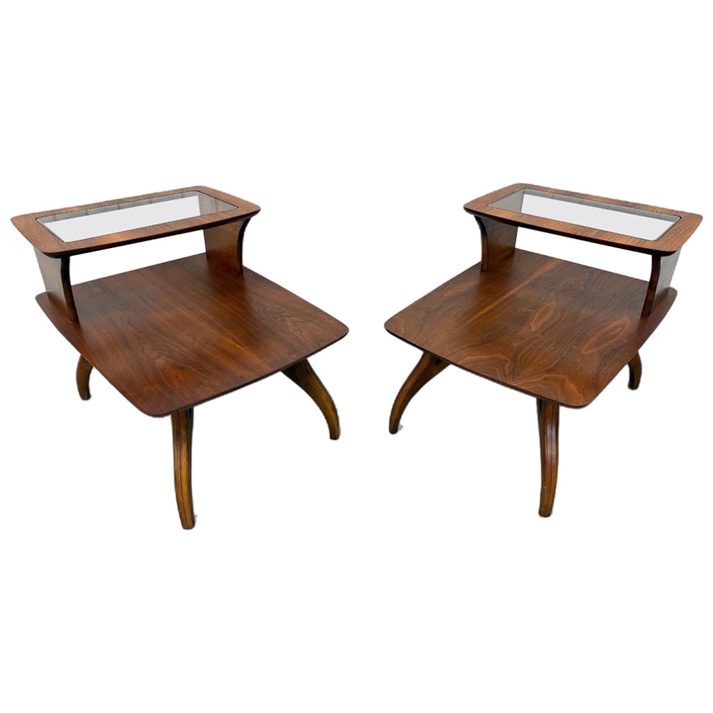 Mesas auxiliares de nogal modernas de mediados de siglo - Lote de 2
