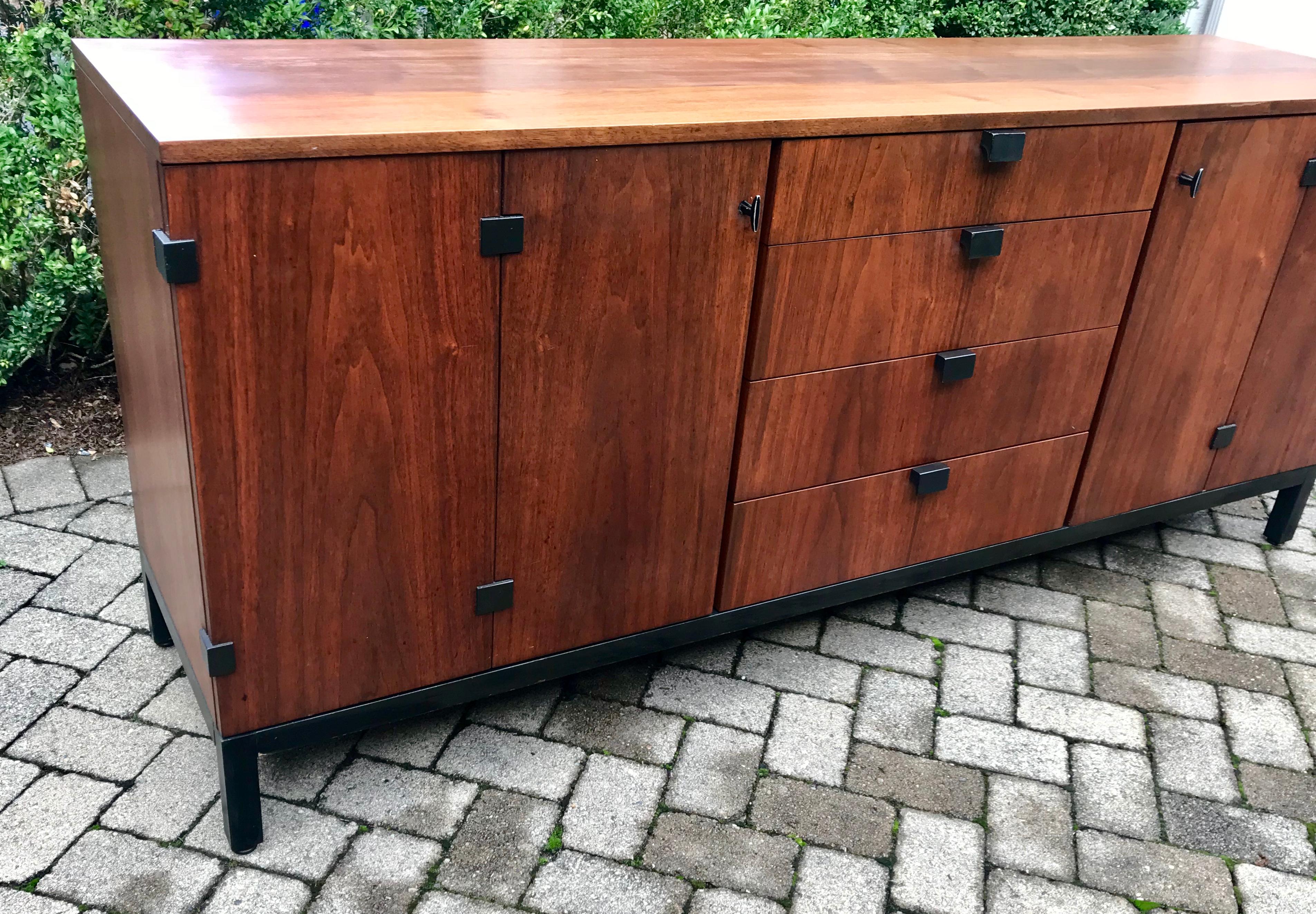 American Mid-Century Modern Walnut Sideboard Credenza by Milo Baughman for Directional