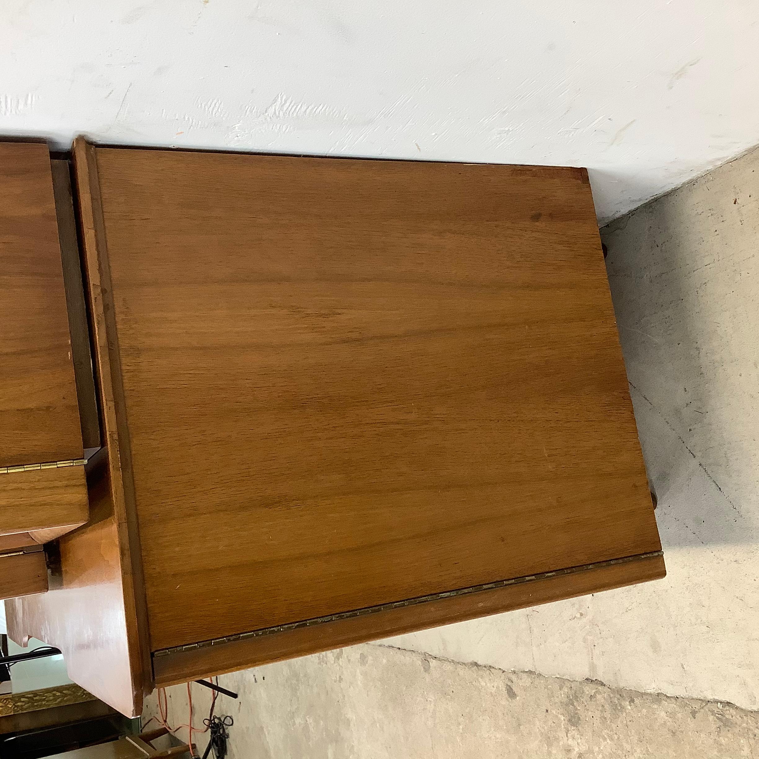 Wood Mid-Century Modern Walnut Sideboard with Display Topper
