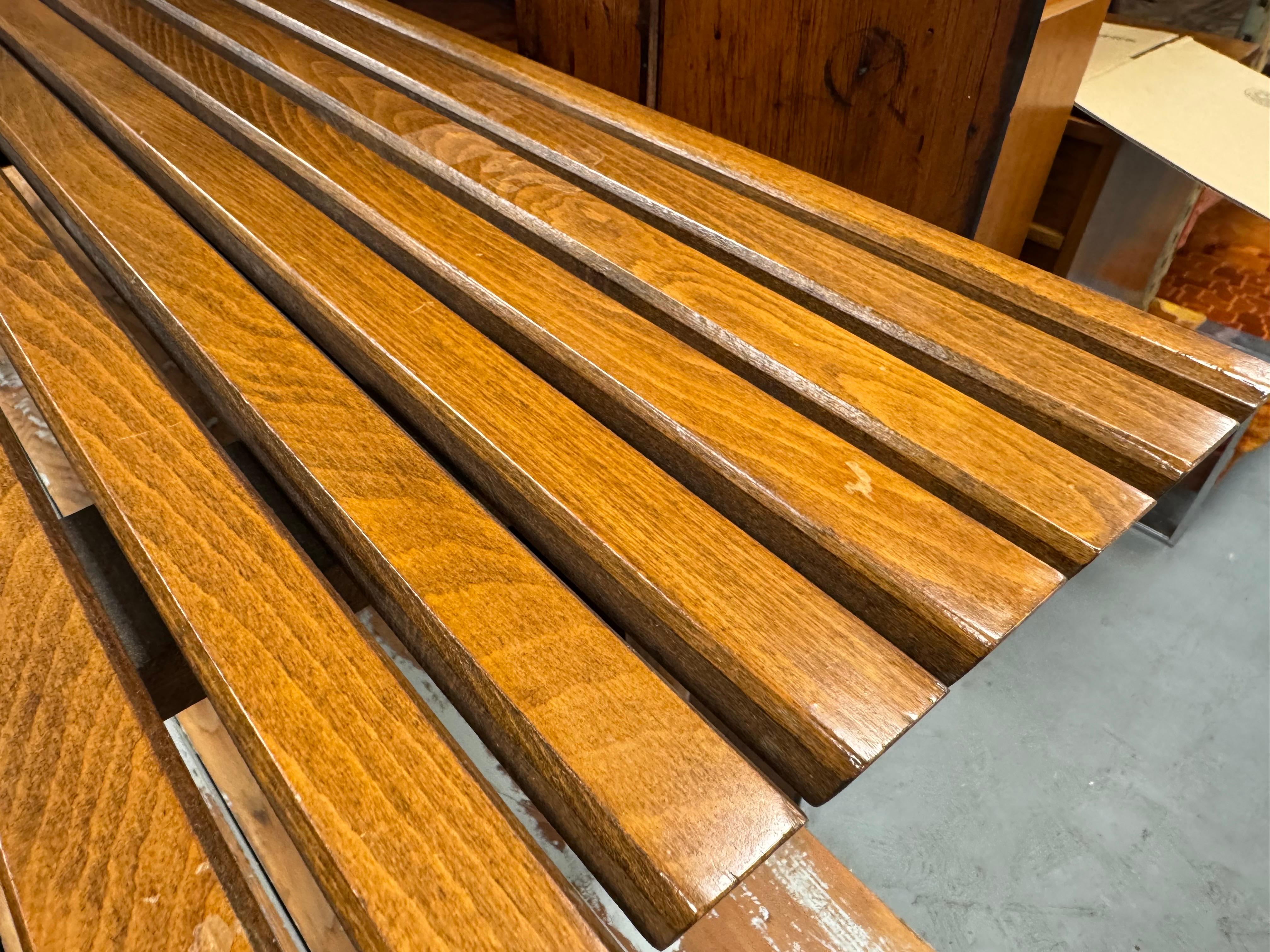 20th Century Mid-Century Modern Walnut Slat 60