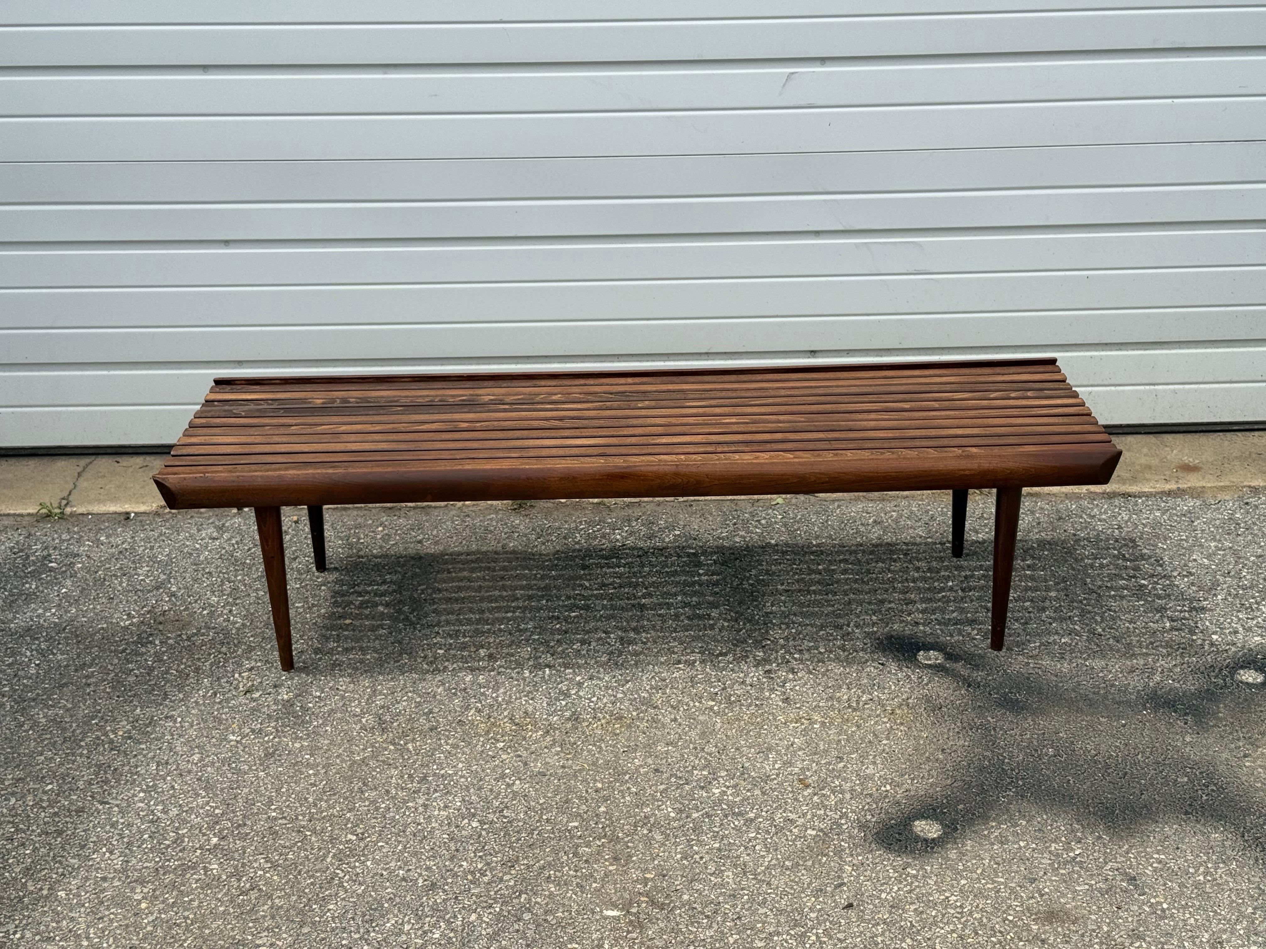 Mid-Century Modern Walnuss Latten 60